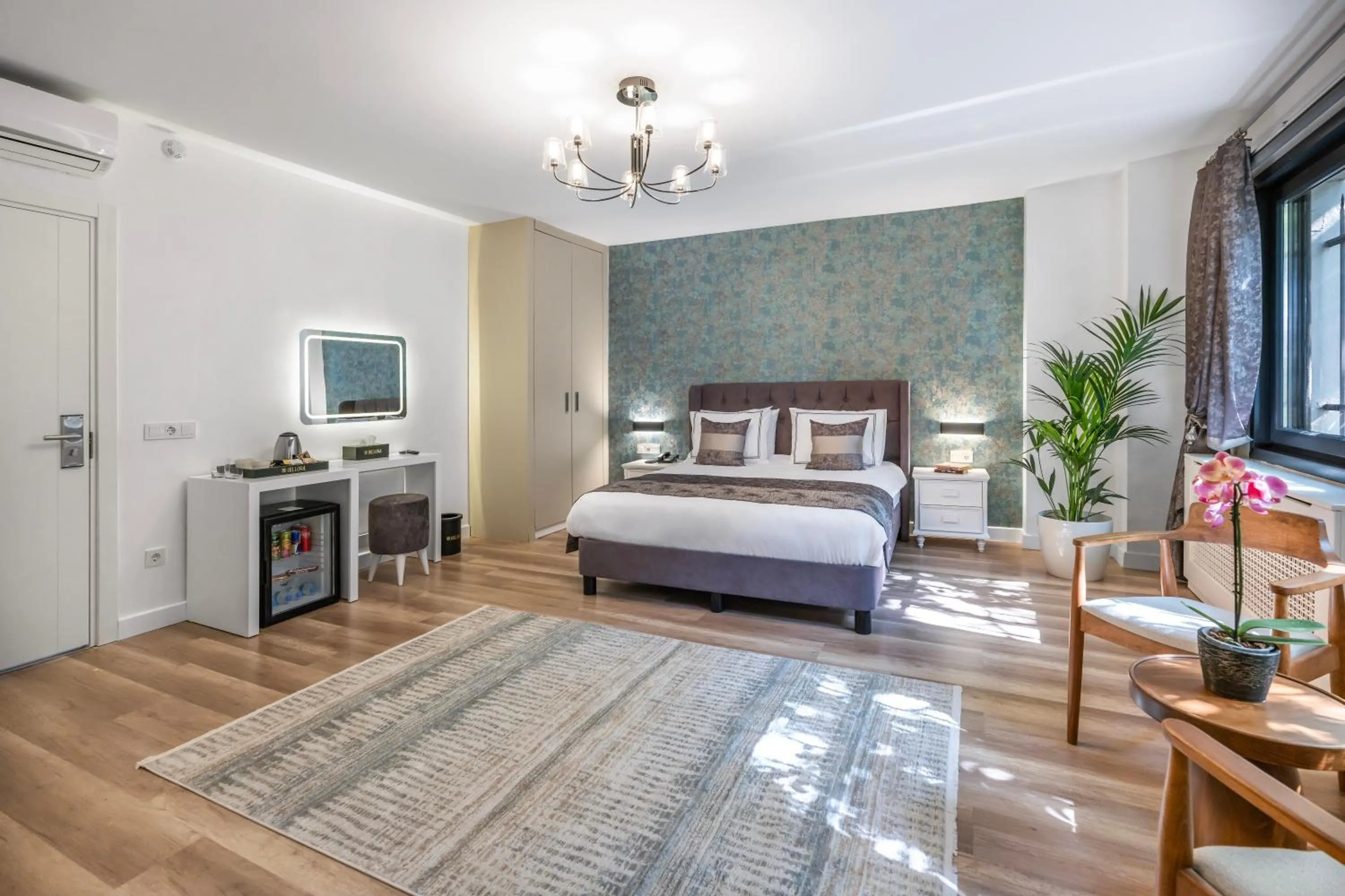 TV and multimedia, Bed in Hillora Hotel Buyukada