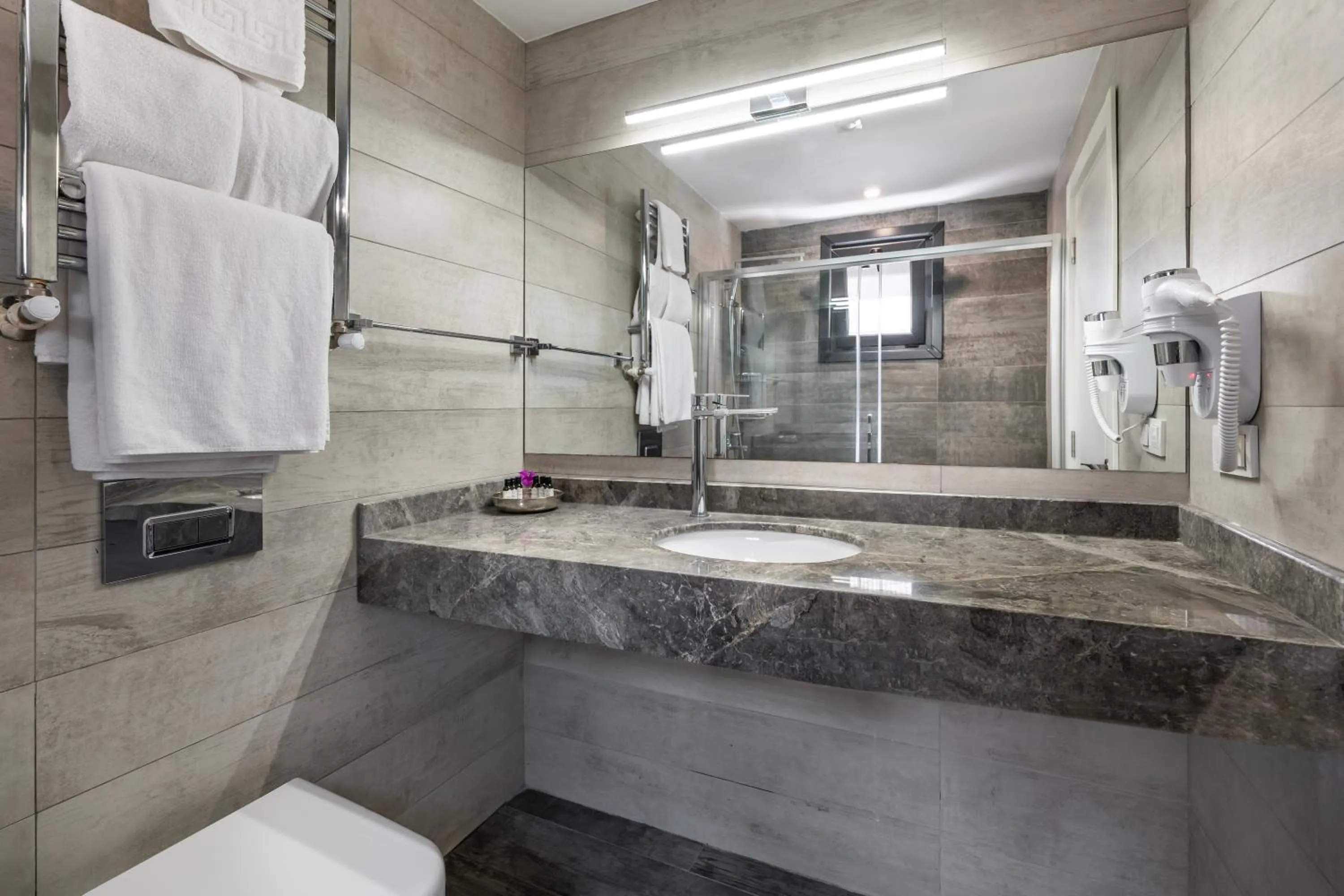 Bathroom in Hillora Hotel Buyukada