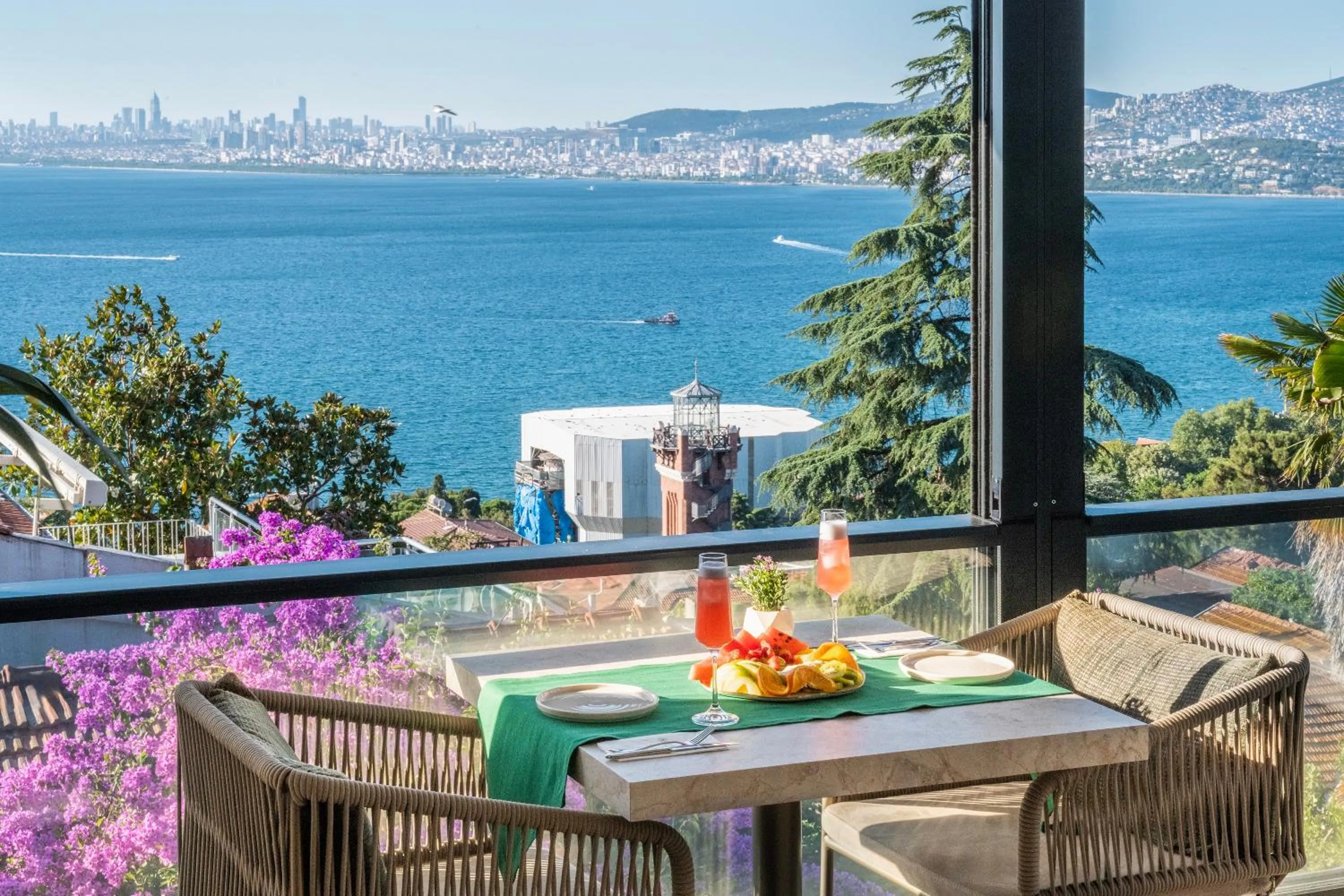 Restaurant/places to eat in Hillora Hotel Buyukada