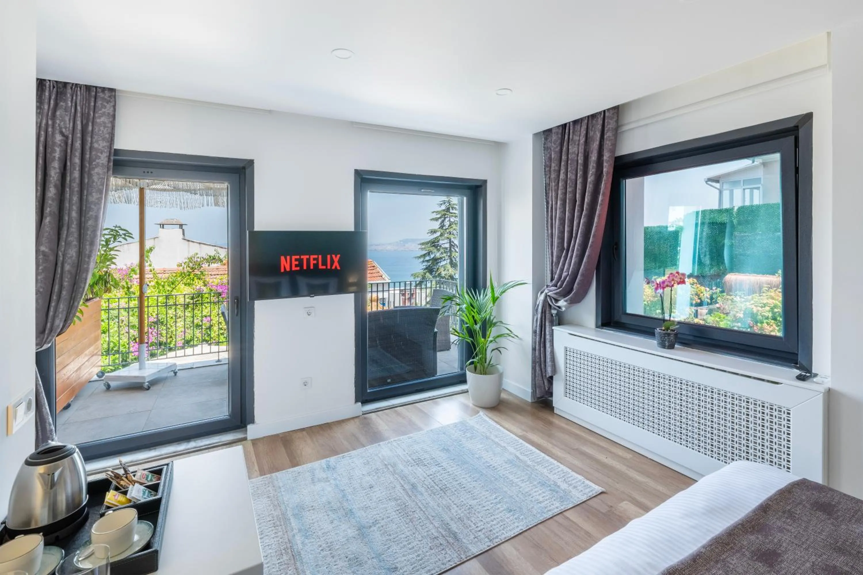 TV and multimedia, Bed in Hillora Hotel Buyukada