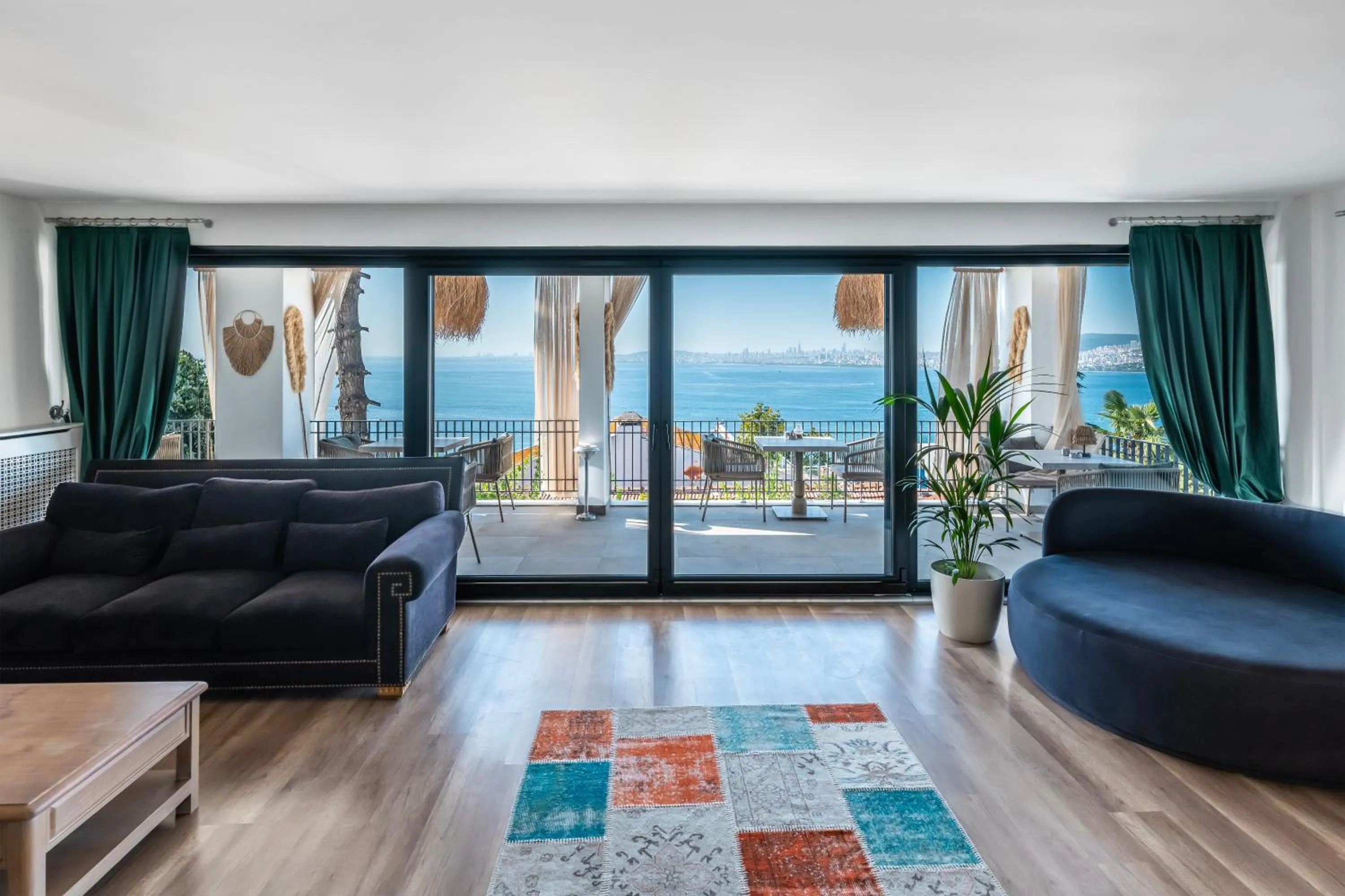 Balcony/Terrace in Hillora Hotel Buyukada