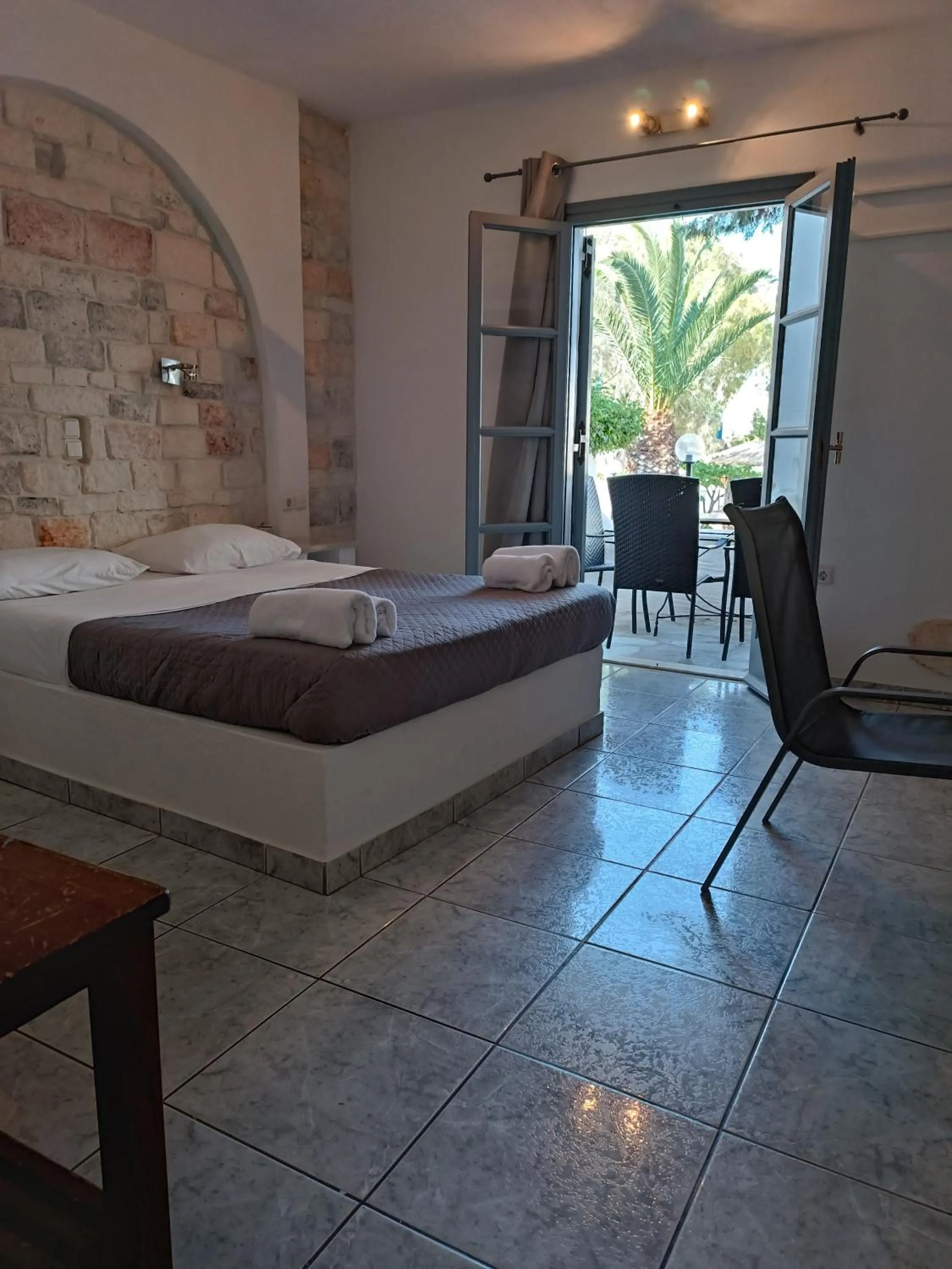 Bed in Naxos Summerland resort