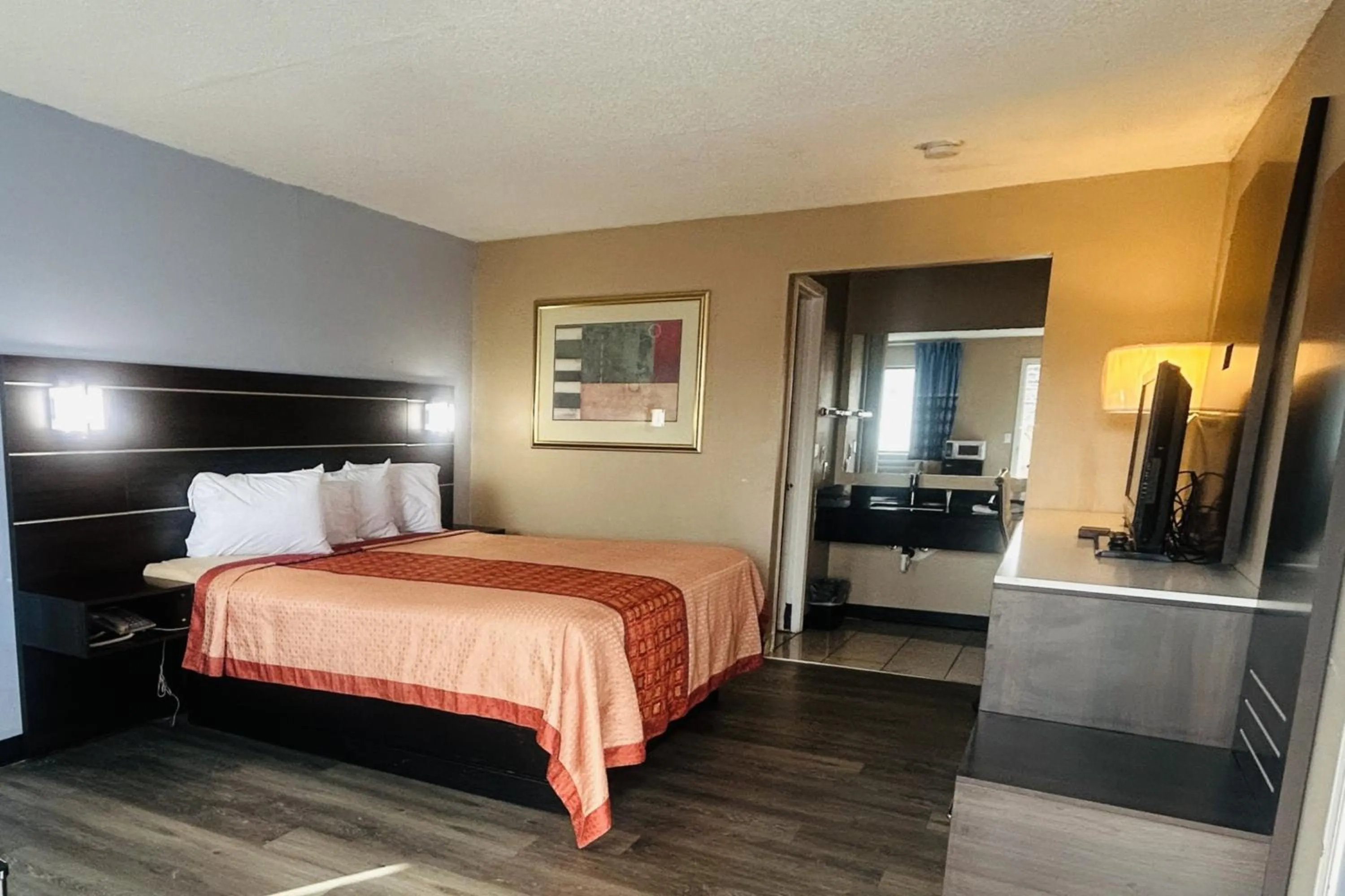 Bedroom, Bed in Residential Suites Blue Springs by Hotel O I 70