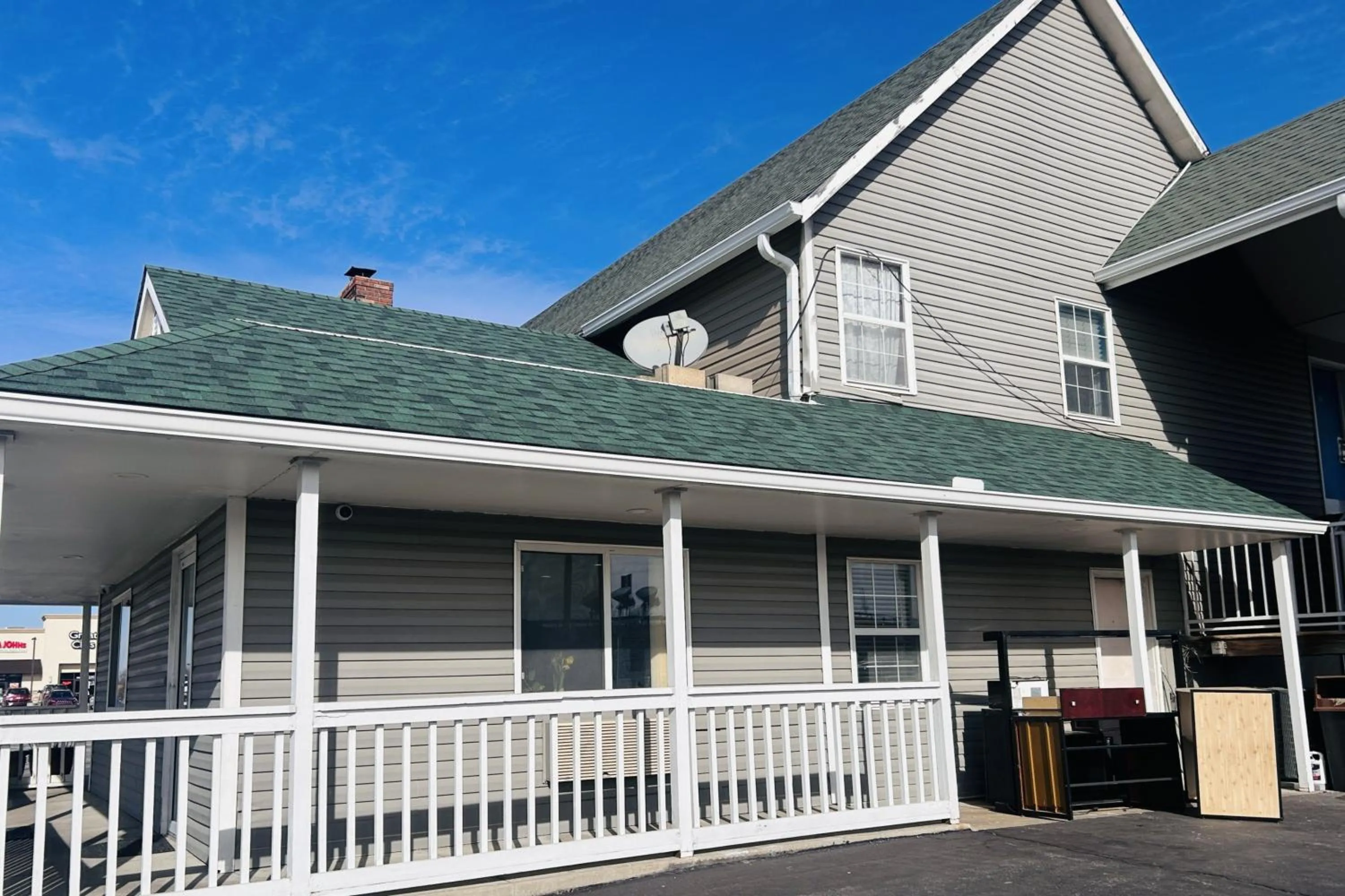 Property building in Residential Suites Blue Springs by Hotel O I 70