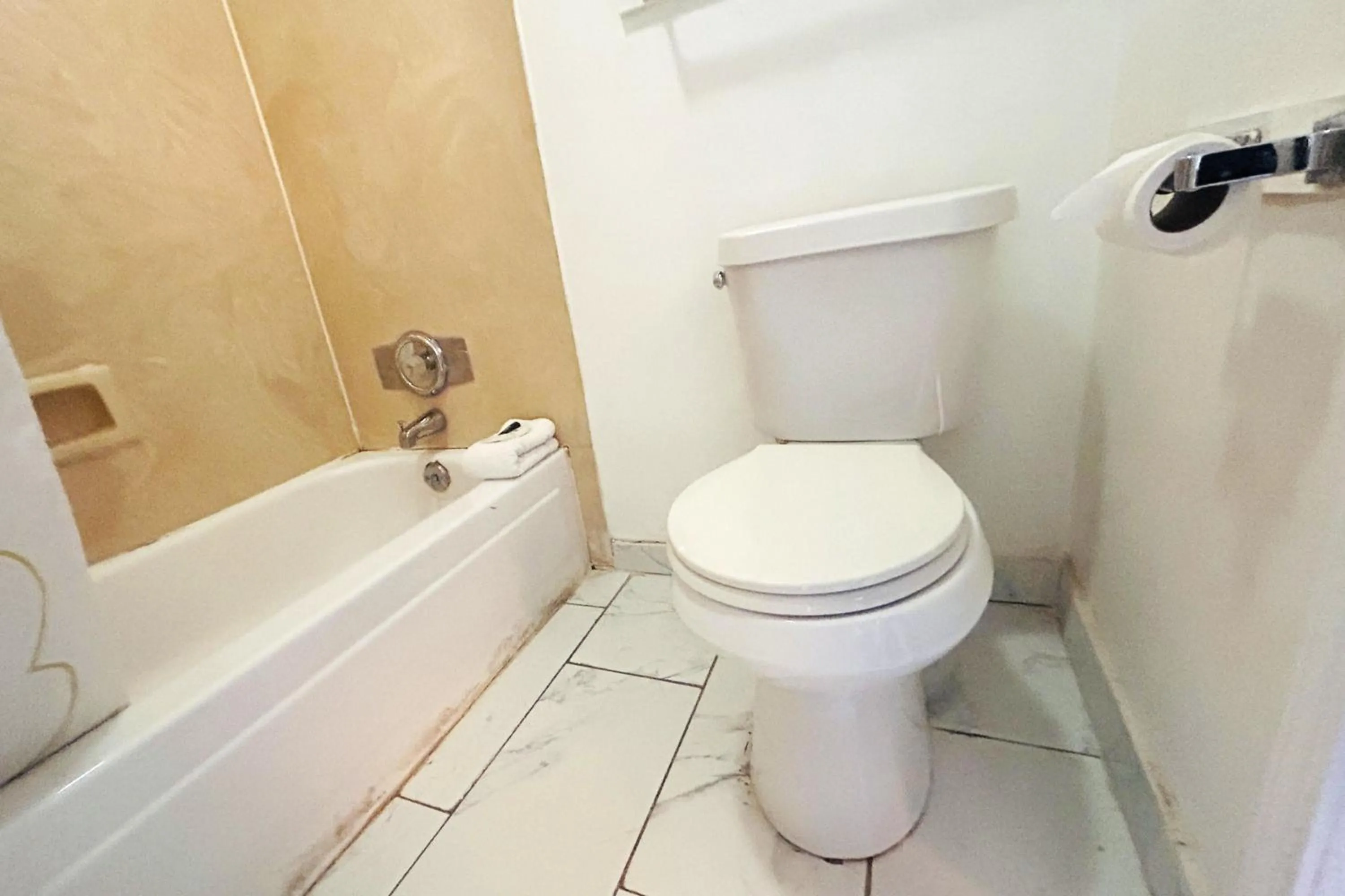 Bathroom in Residential Suites Blue Springs by Hotel O I 70