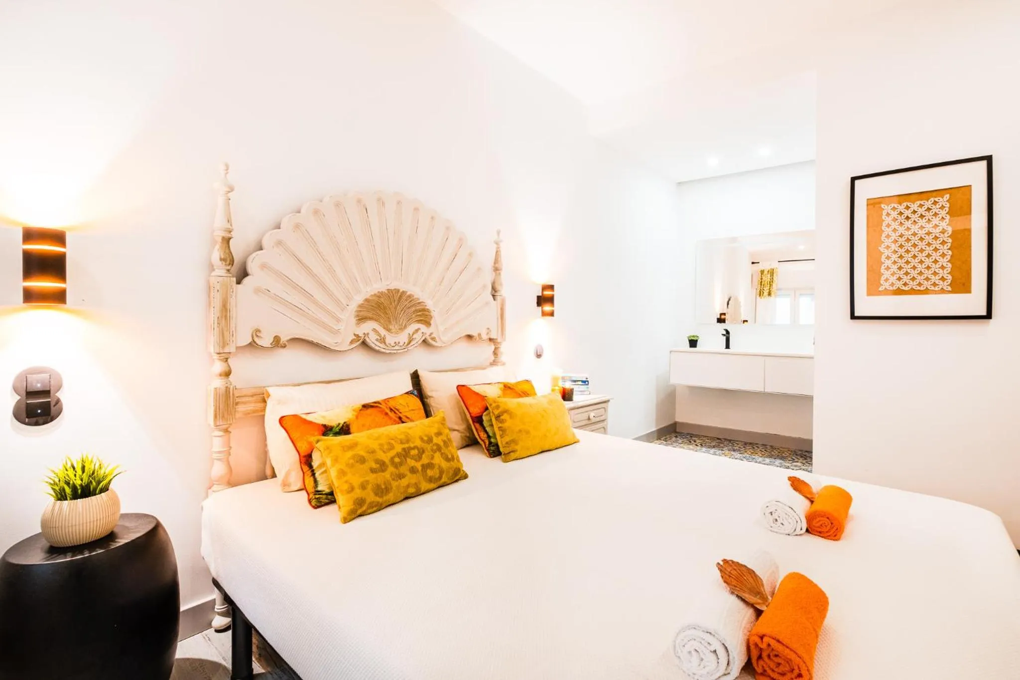 Bedroom, Bed in Apartment Carvoeiro By The Sea 1 by Algarve Vacation