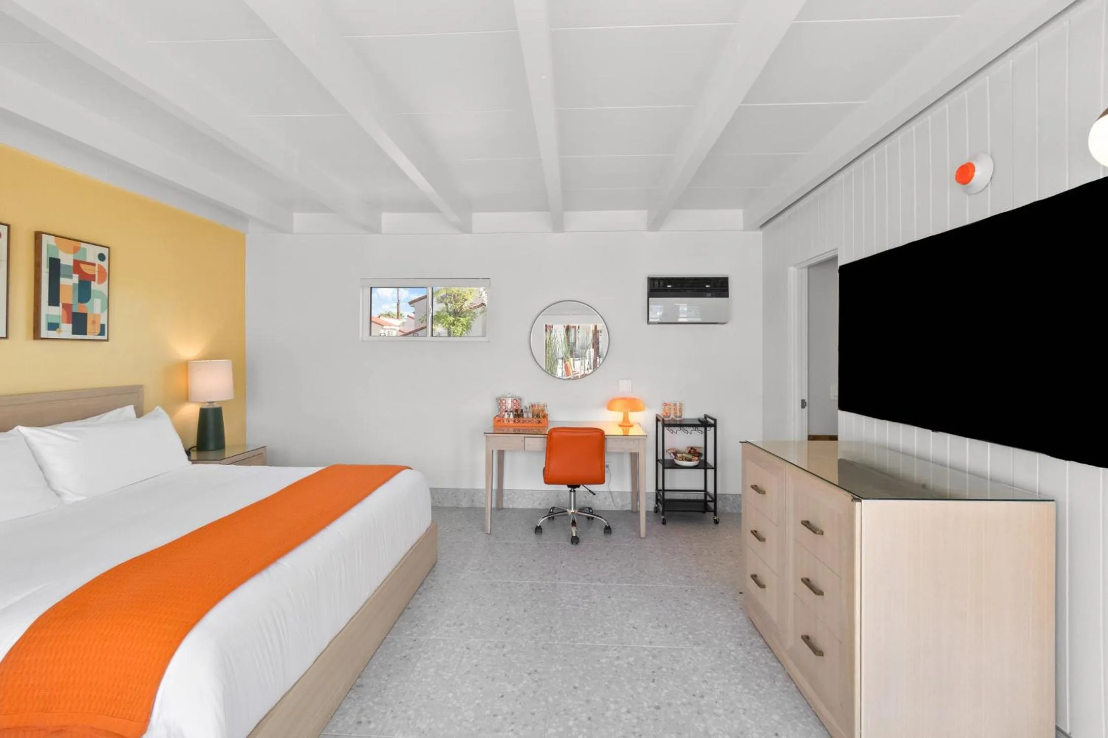 Bed in Mojave Resort - Adults Only