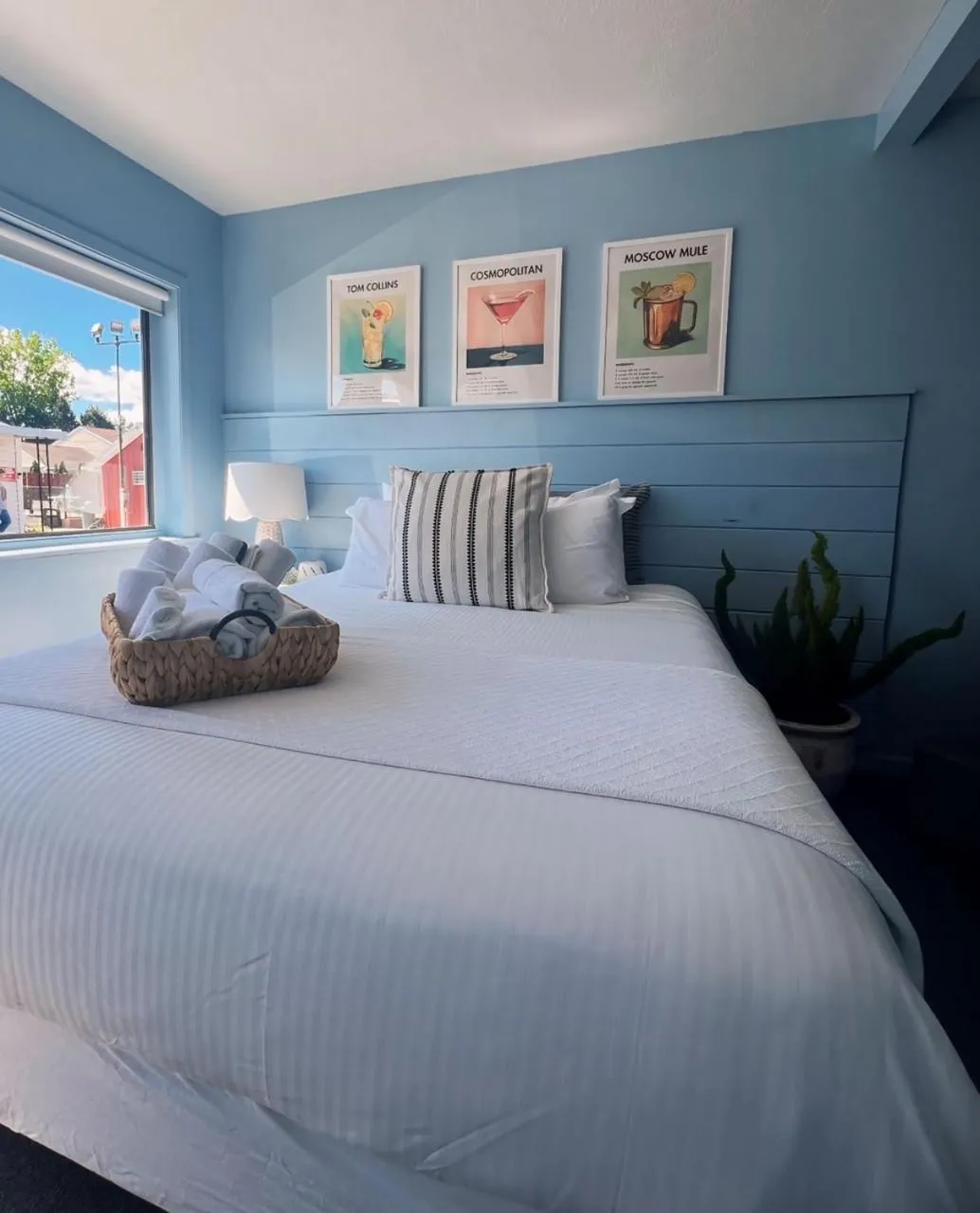 Bed in Quality Lodge