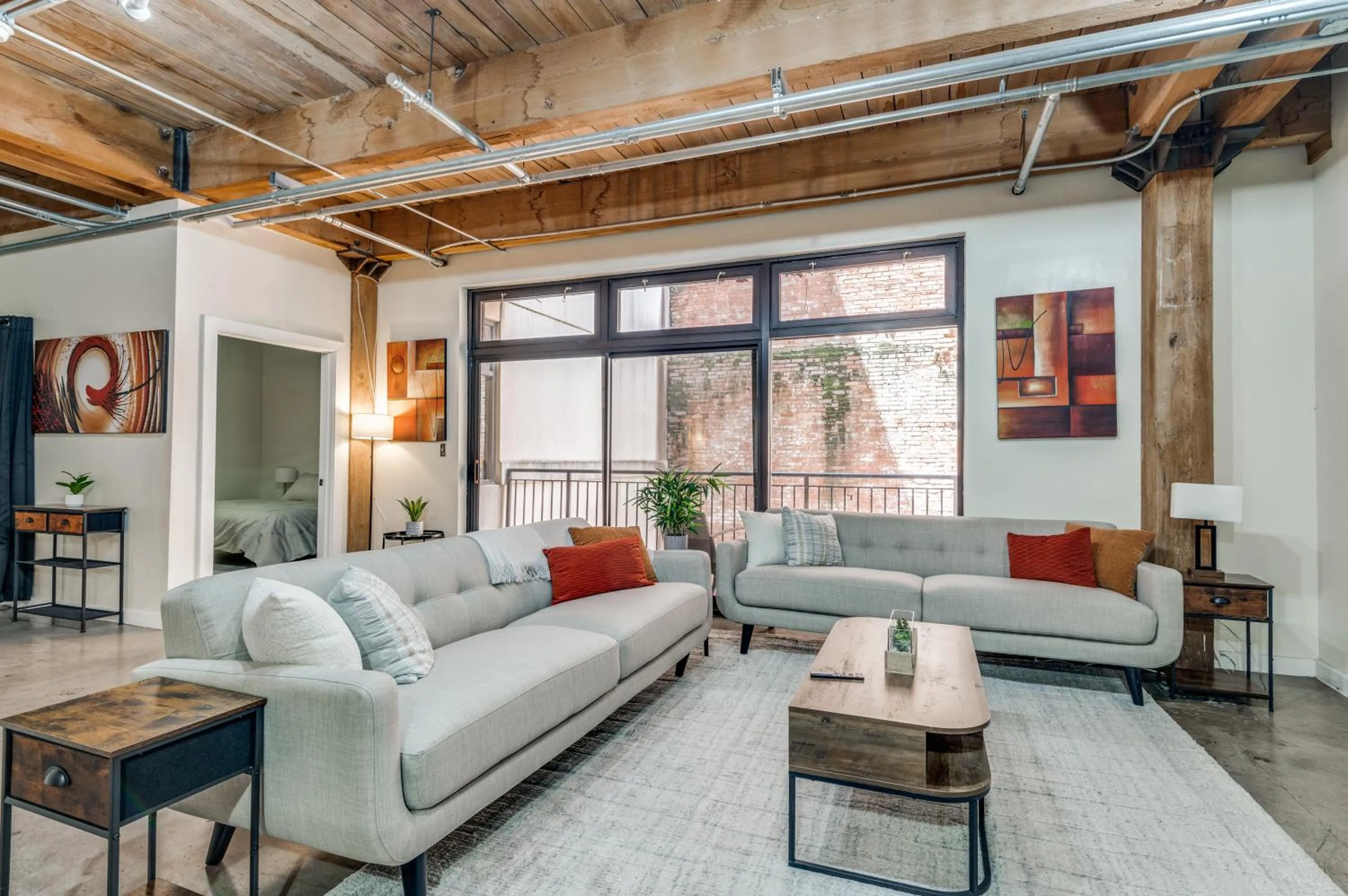 Downtown Dallas Condo - 2BR 1BA