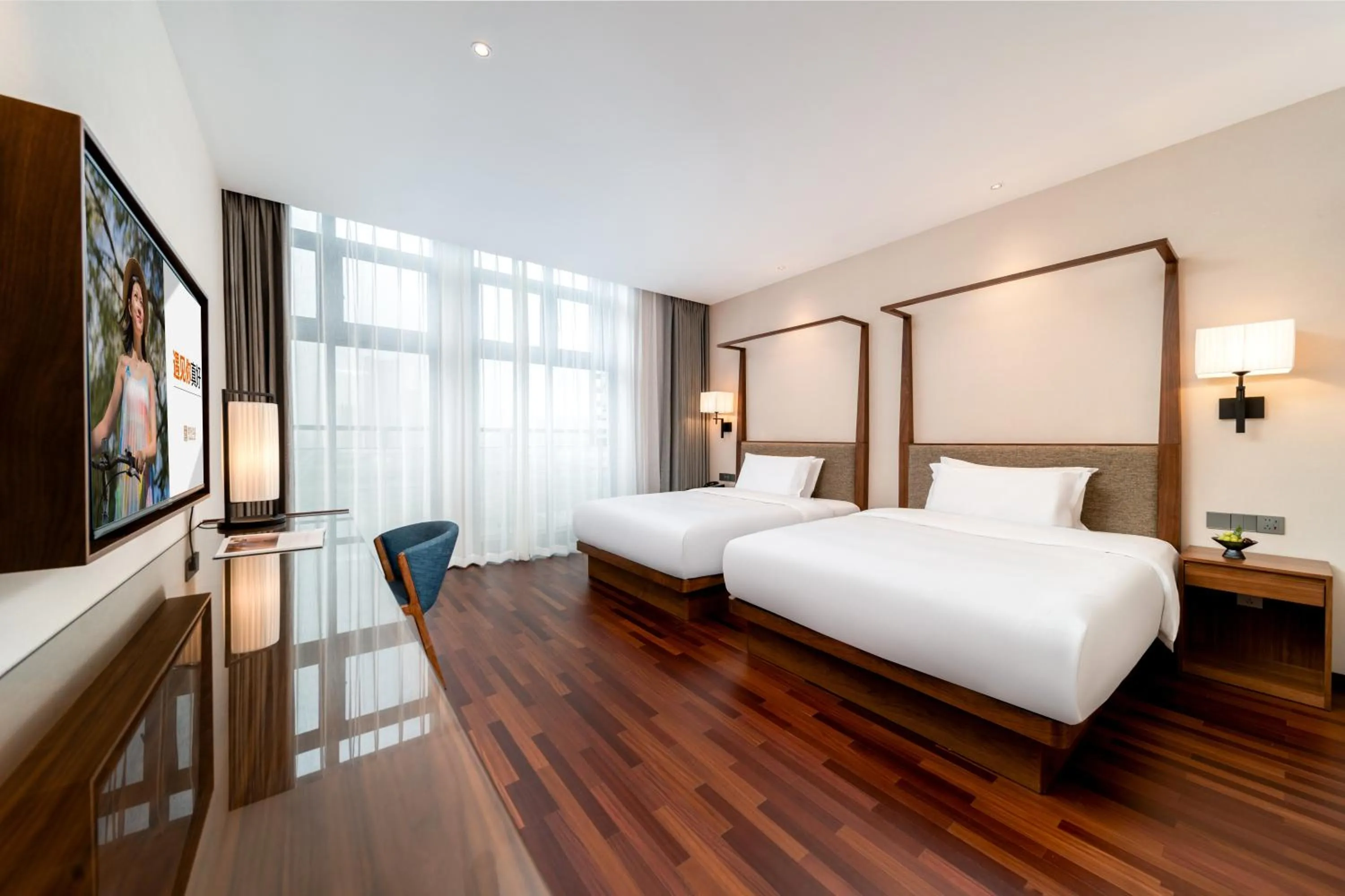 Photo of the whole room, Bed in SSAW Boutique Hotel Foshan Qiandeng Lake