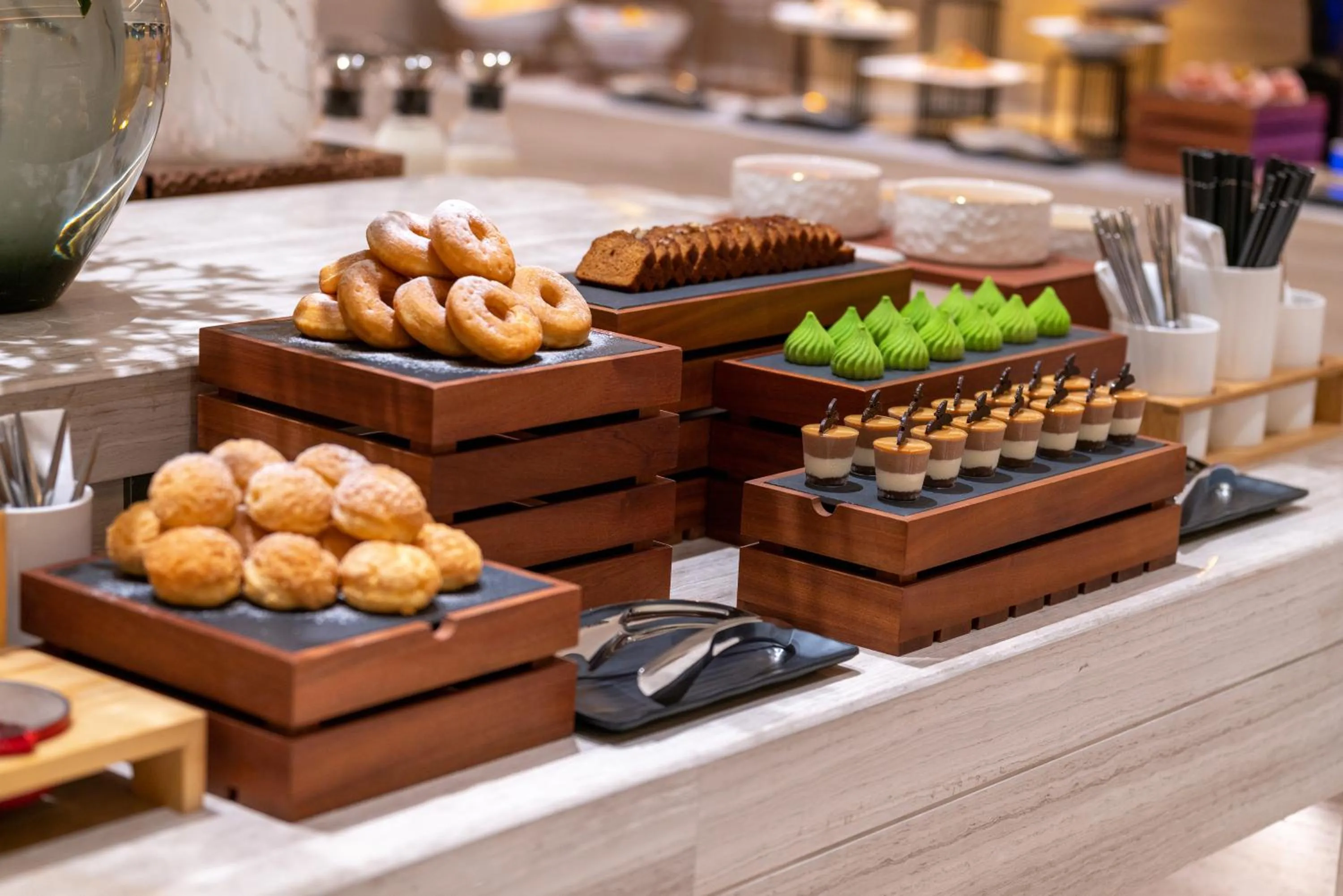 Restaurant/places to eat in SSAW Boutique Hotel Foshan Qiandeng Lake