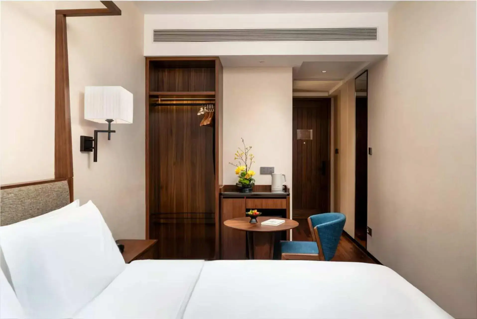 Superior Double Room in SSAW Boutique Hotel Foshan Qiandeng Lake Superior Double Room in SSAW Boutique Hotel Foshan Qiandeng Lake