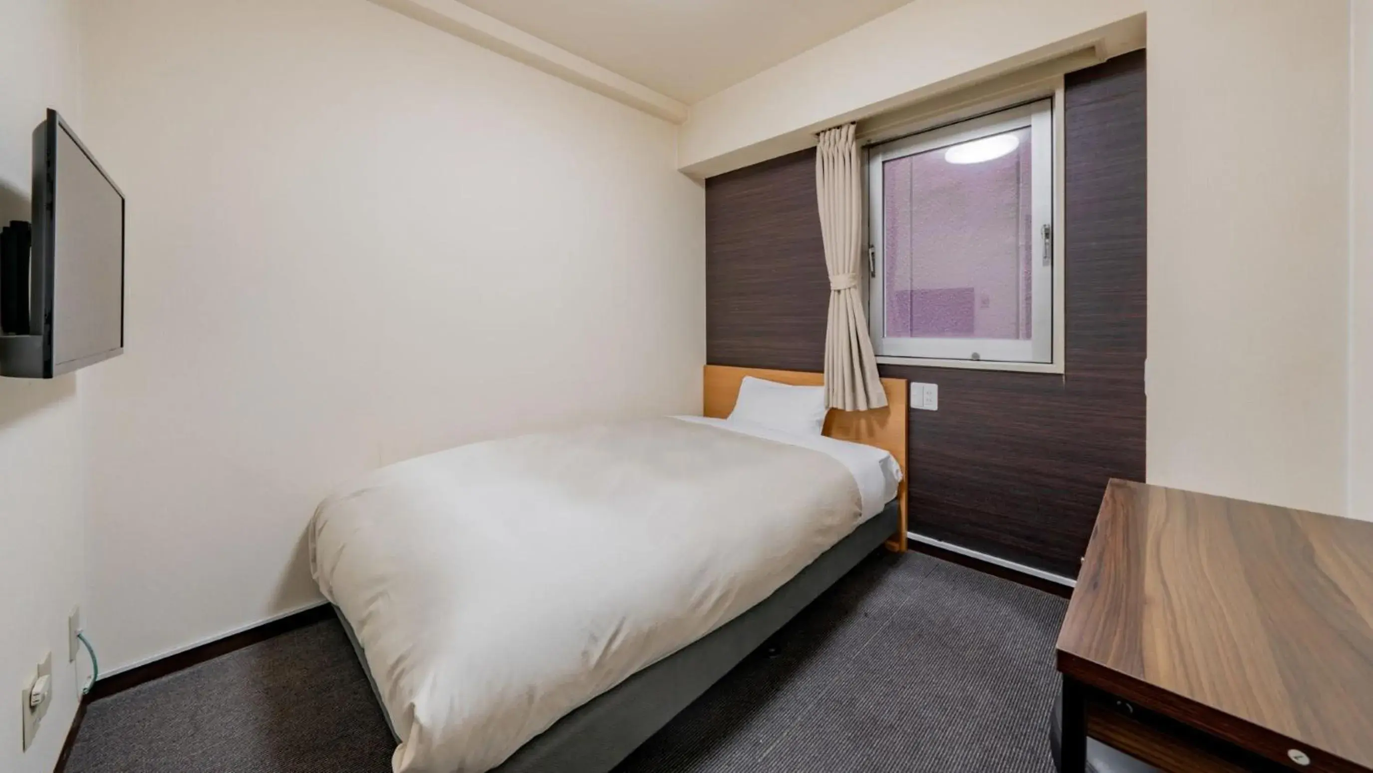 Semi Double Room - Smoking in Hotel Obihiro Hills Semi Double Room - Smoking in Hotel Obihiro Hills