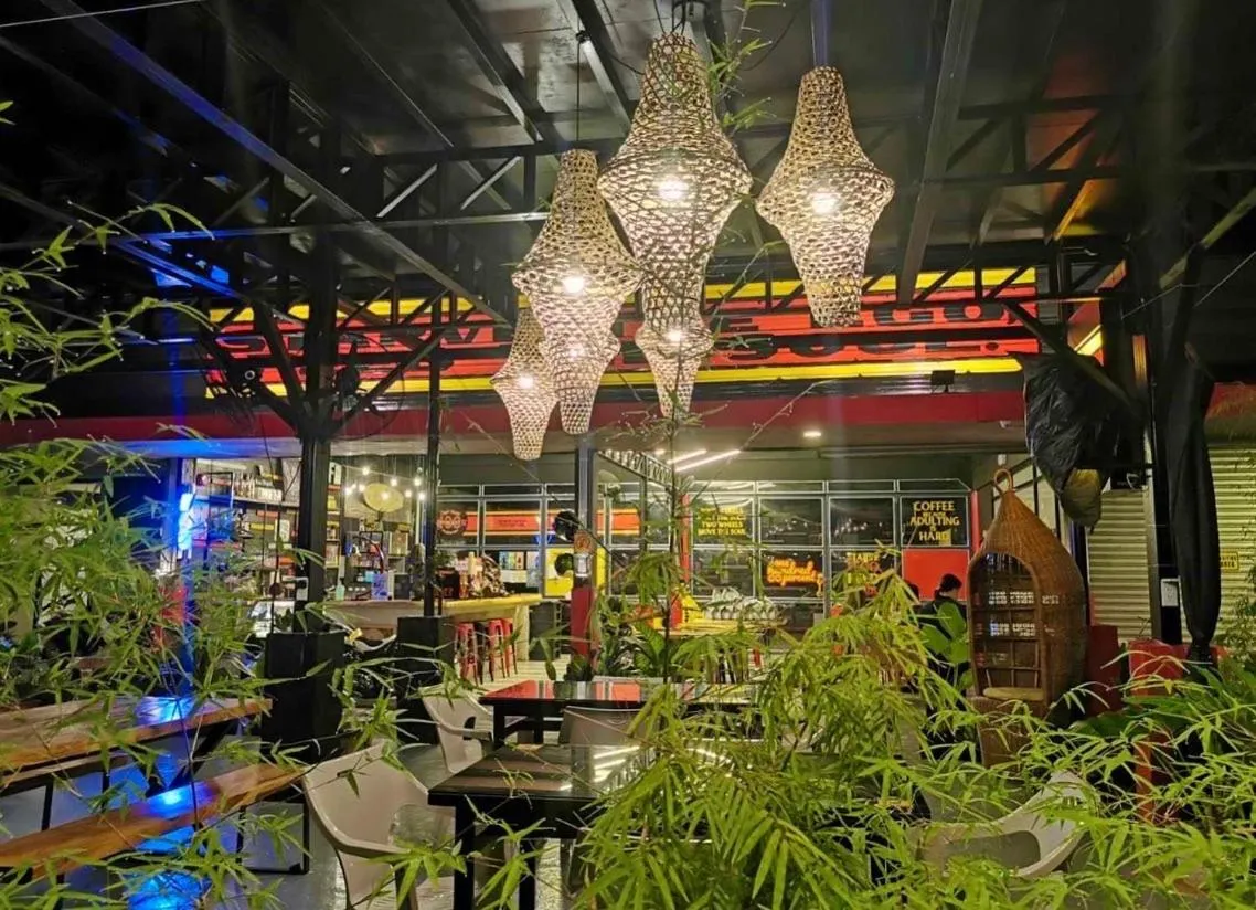 Restaurant/places to eat in Cafe Moto Hostel