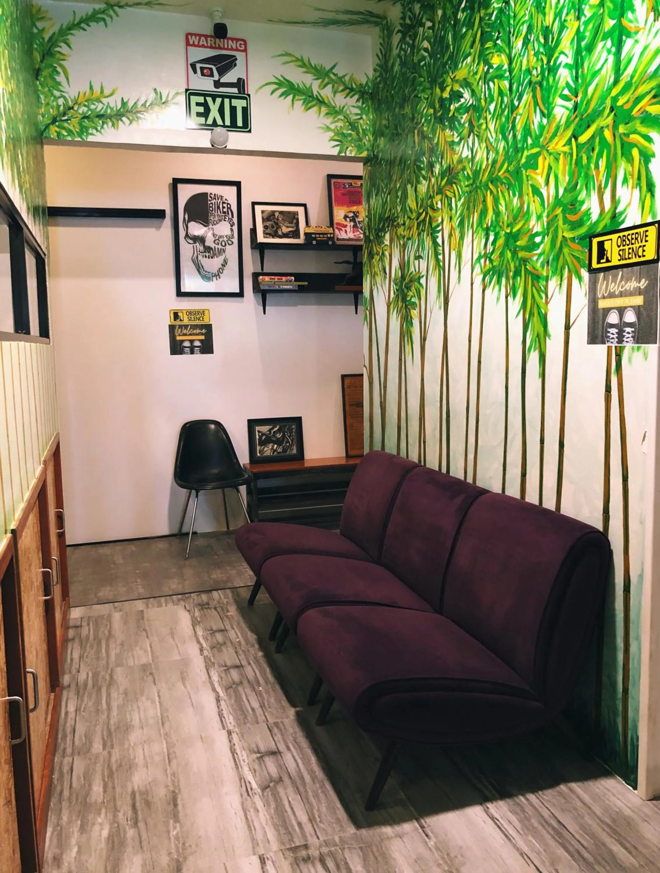 Cafe Moto Hostel