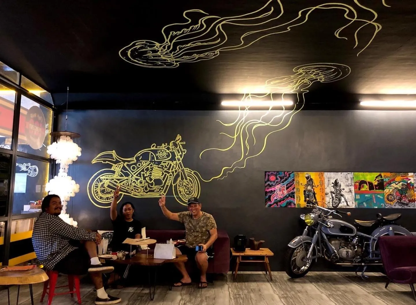 Cafe Moto Hostel