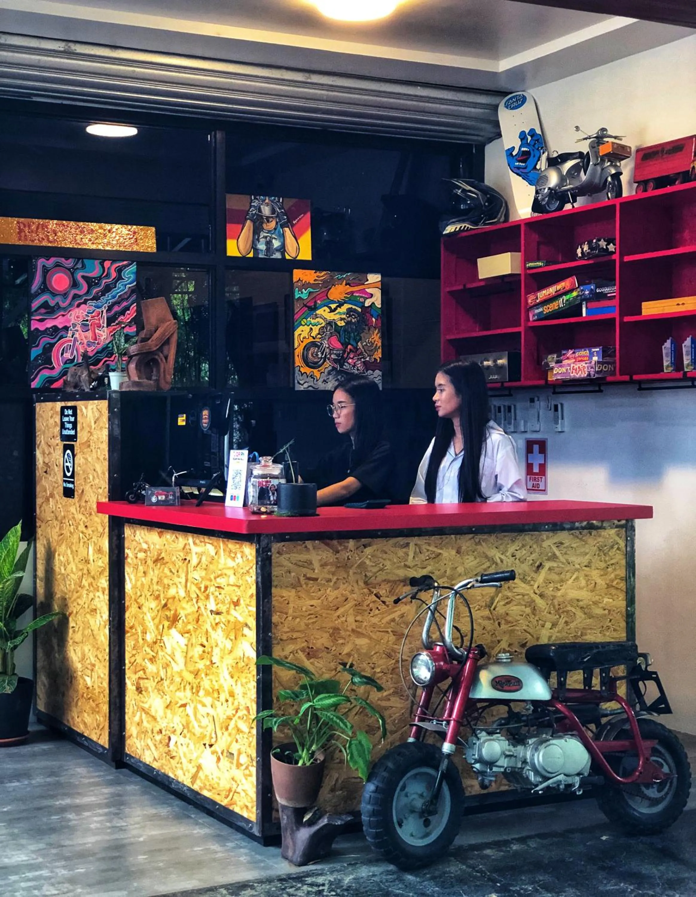 Lobby or reception in Cafe Moto Hostel