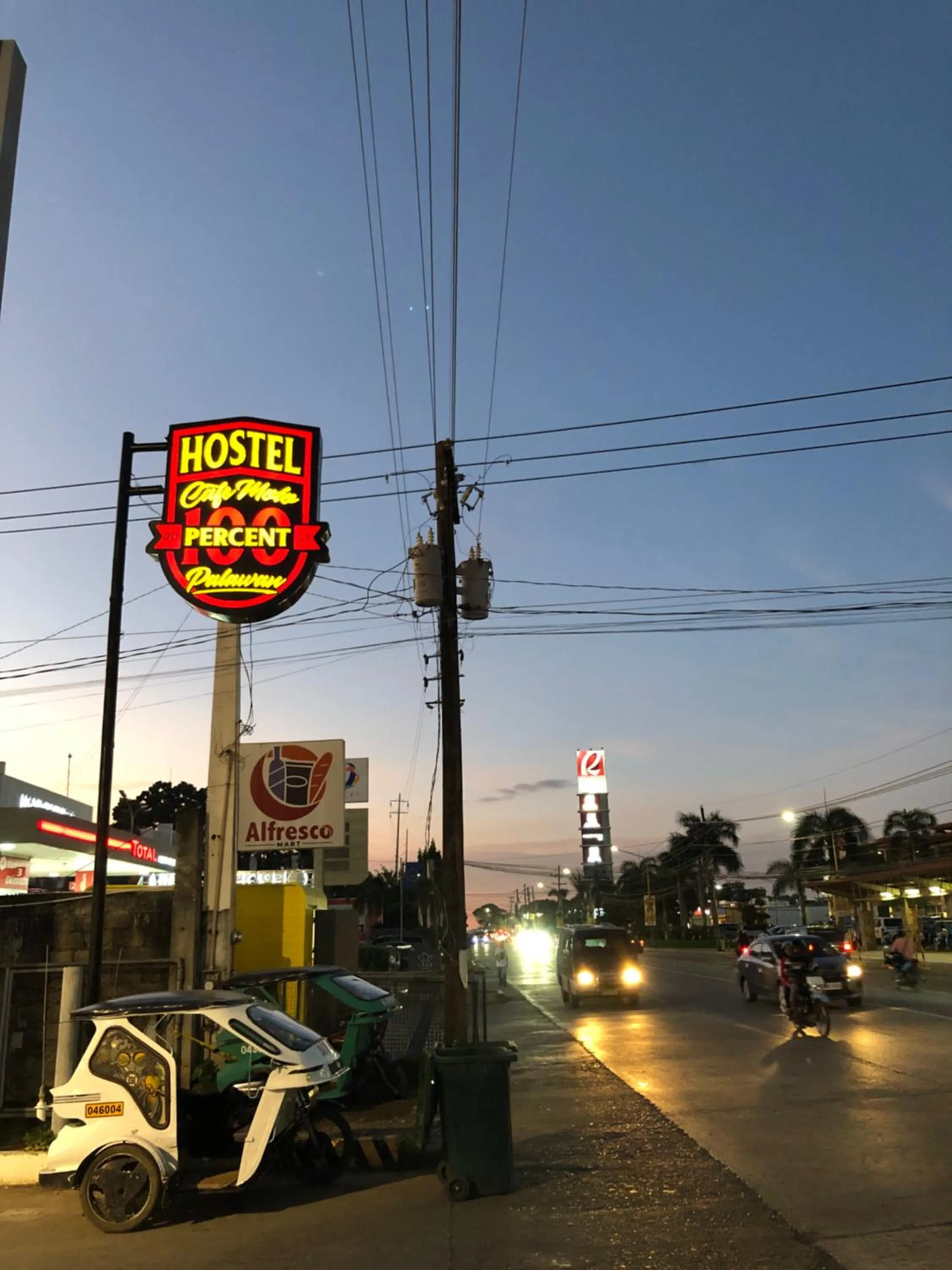 Cafe Moto Hostel