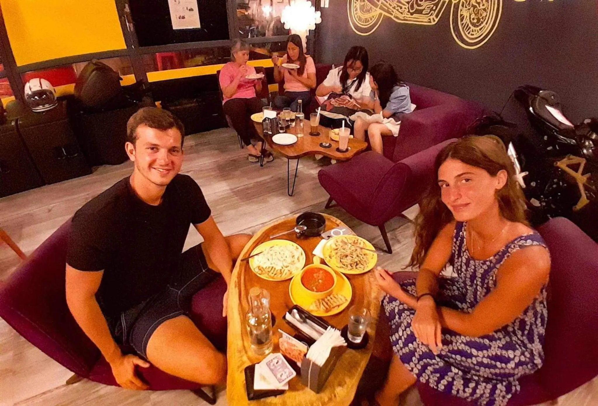Restaurant/places to eat in Cafe Moto Hostel