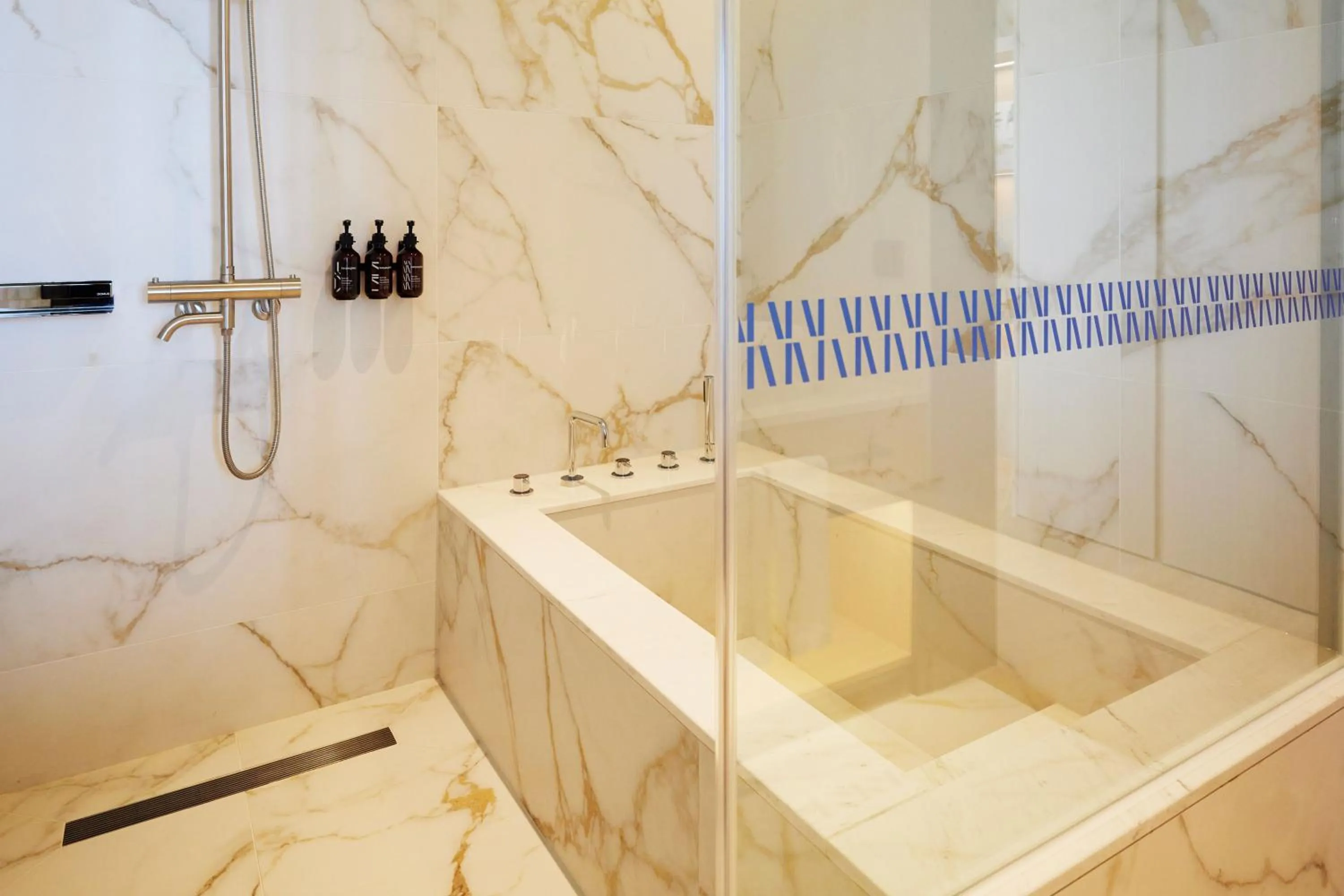 Bath in Homm Marina Sokcho