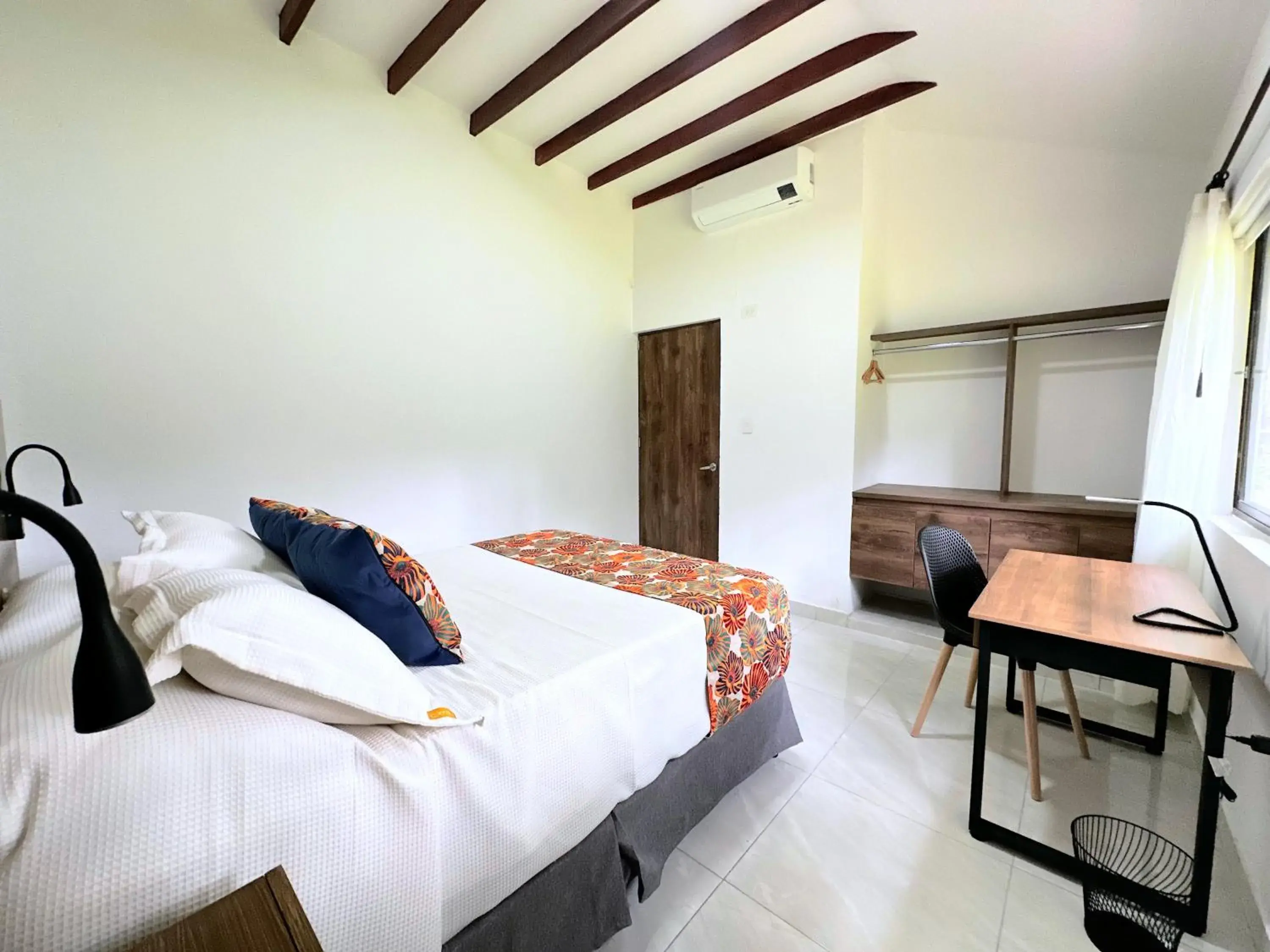 Double Room with Private Bathroom in Doral House Villavicencio Double Room with Private Bathroom in Doral House Villavicencio