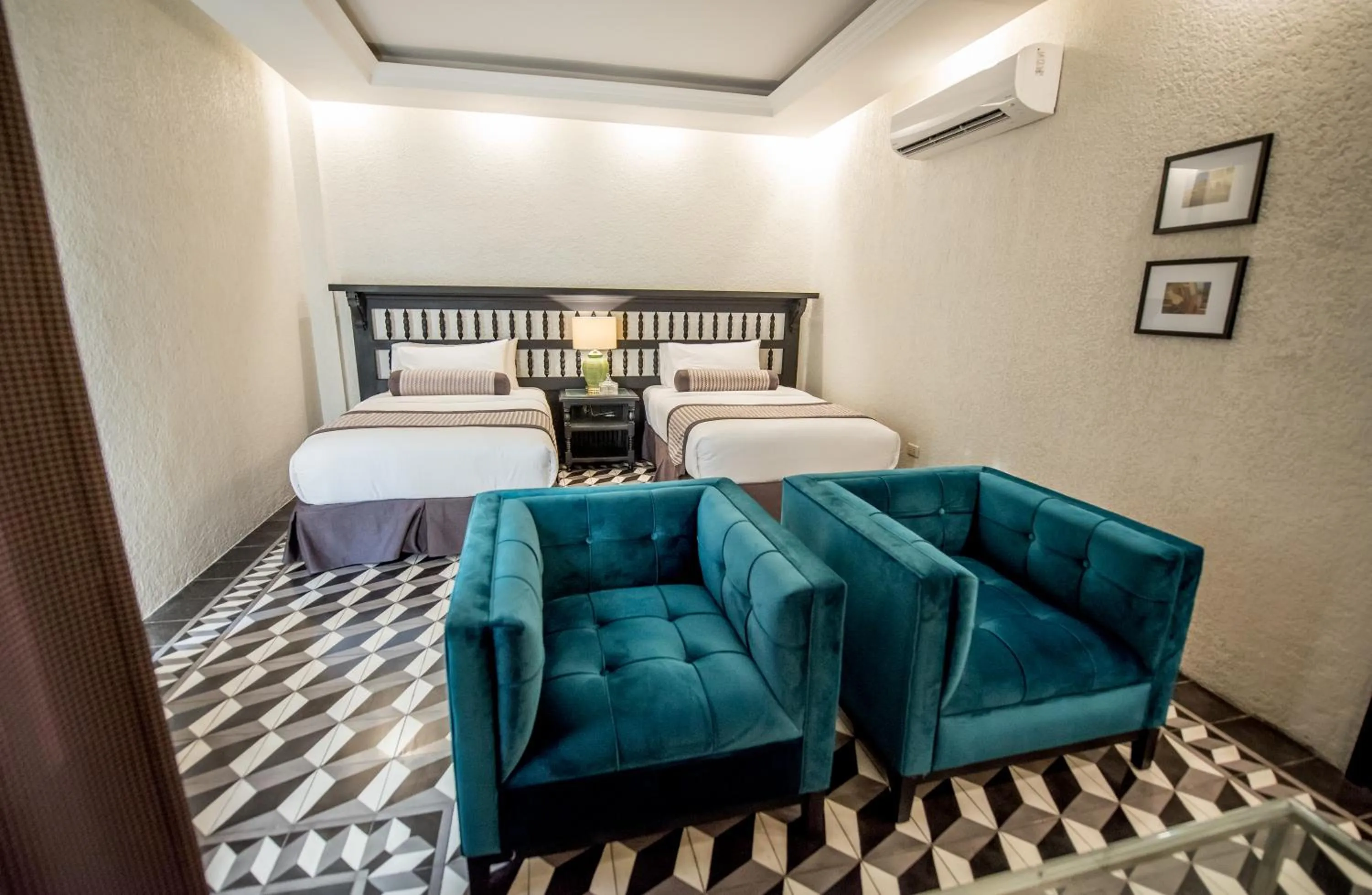 Bedroom, Bed in Hotel 1925