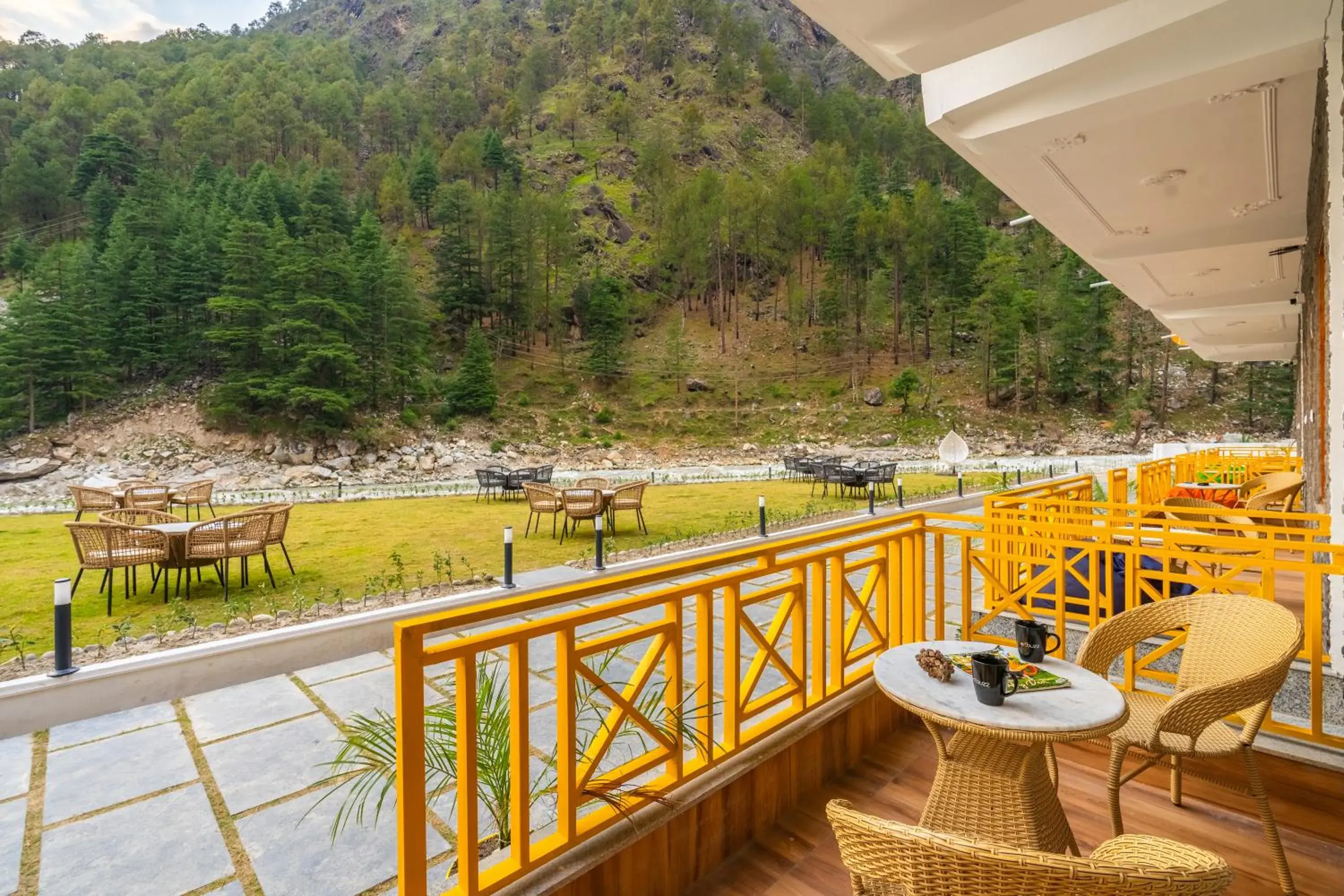 Restaurant/places to eat in The Social Stays Kasol Restaurant/places to eat in The Social Stays Kasol