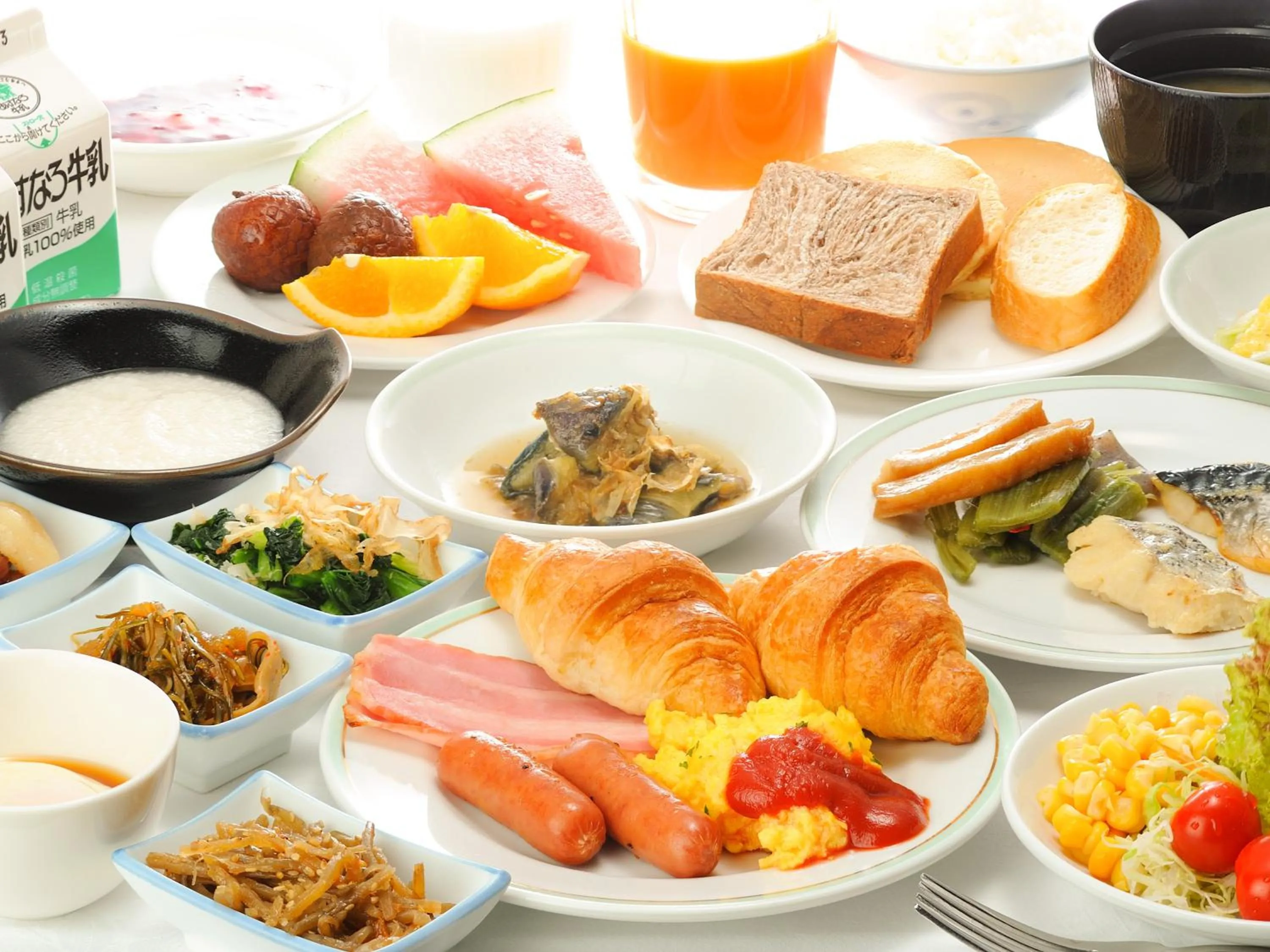 Buffet breakfast in Hotel Route Inn Tonami Inter