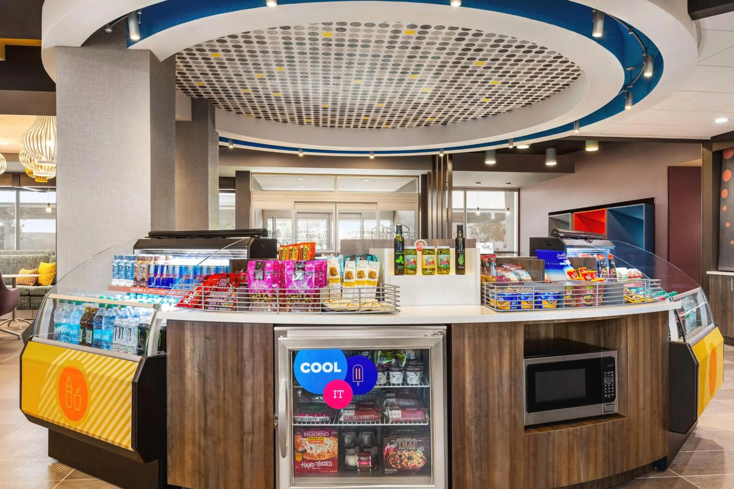 Restaurant/places to eat in Tru By Hilton Lodi