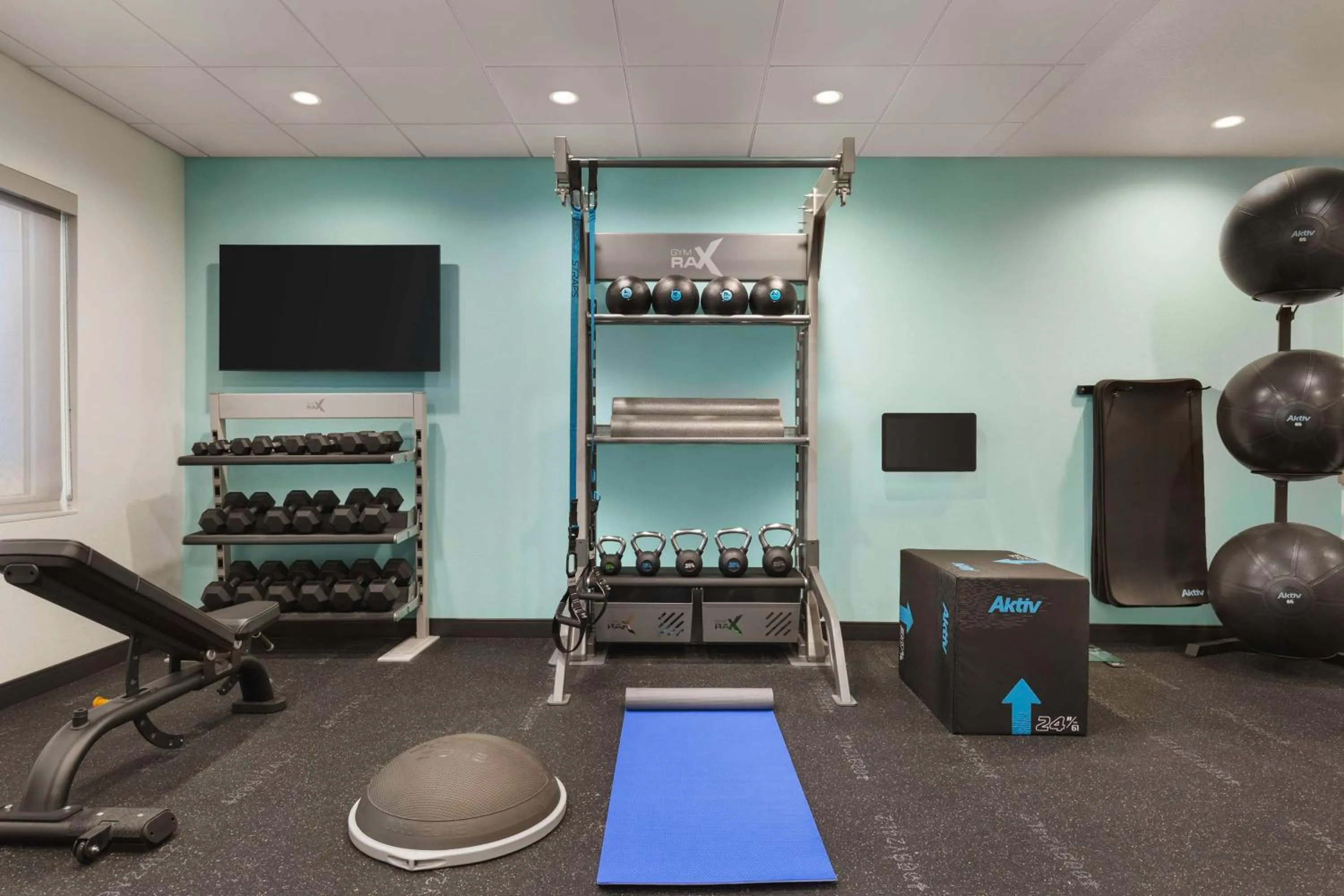Fitness centre/facilities in Tru By Hilton Lodi