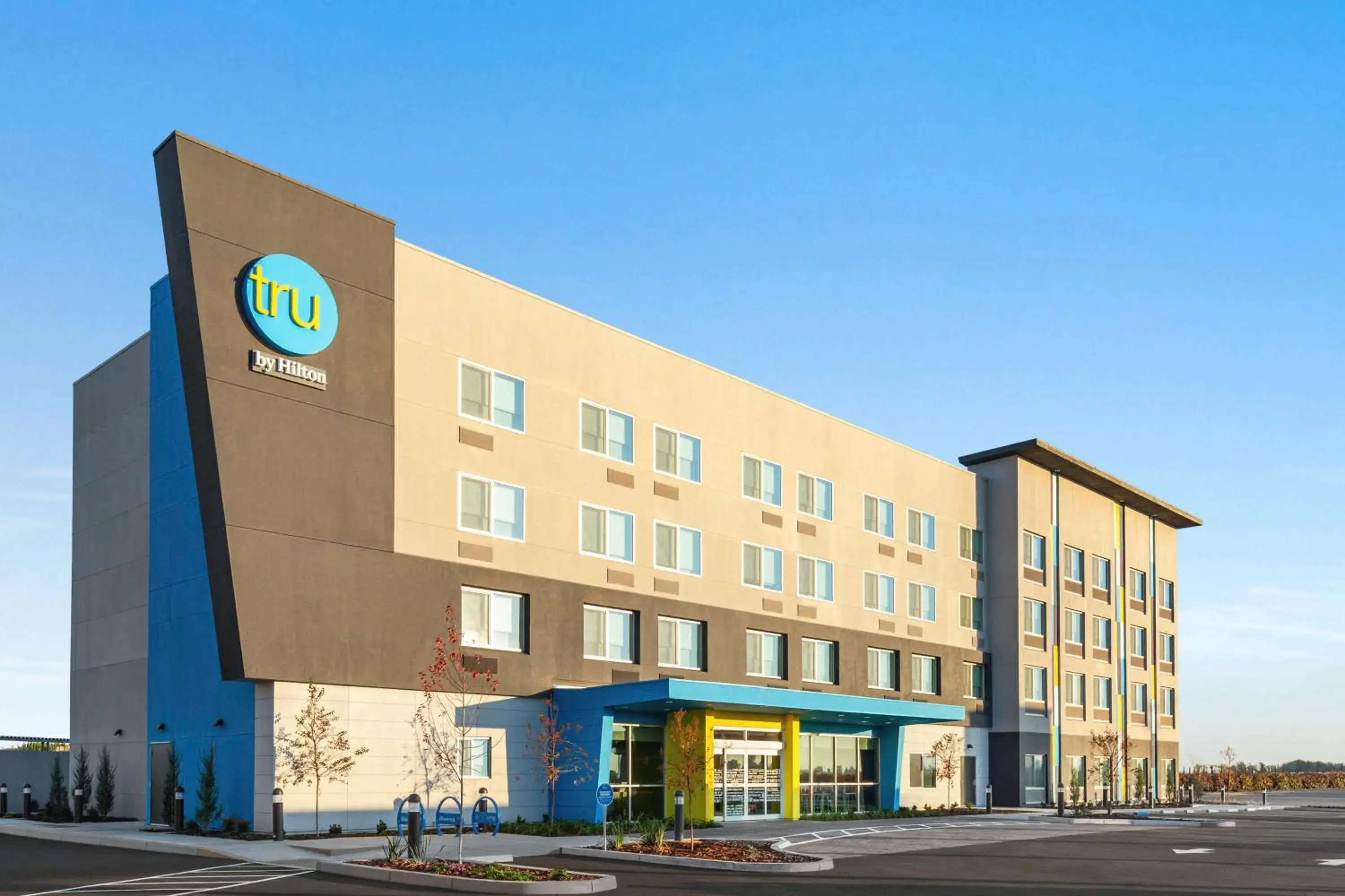 Property building in Tru By Hilton Lodi Property building in Tru By Hilton Lodi