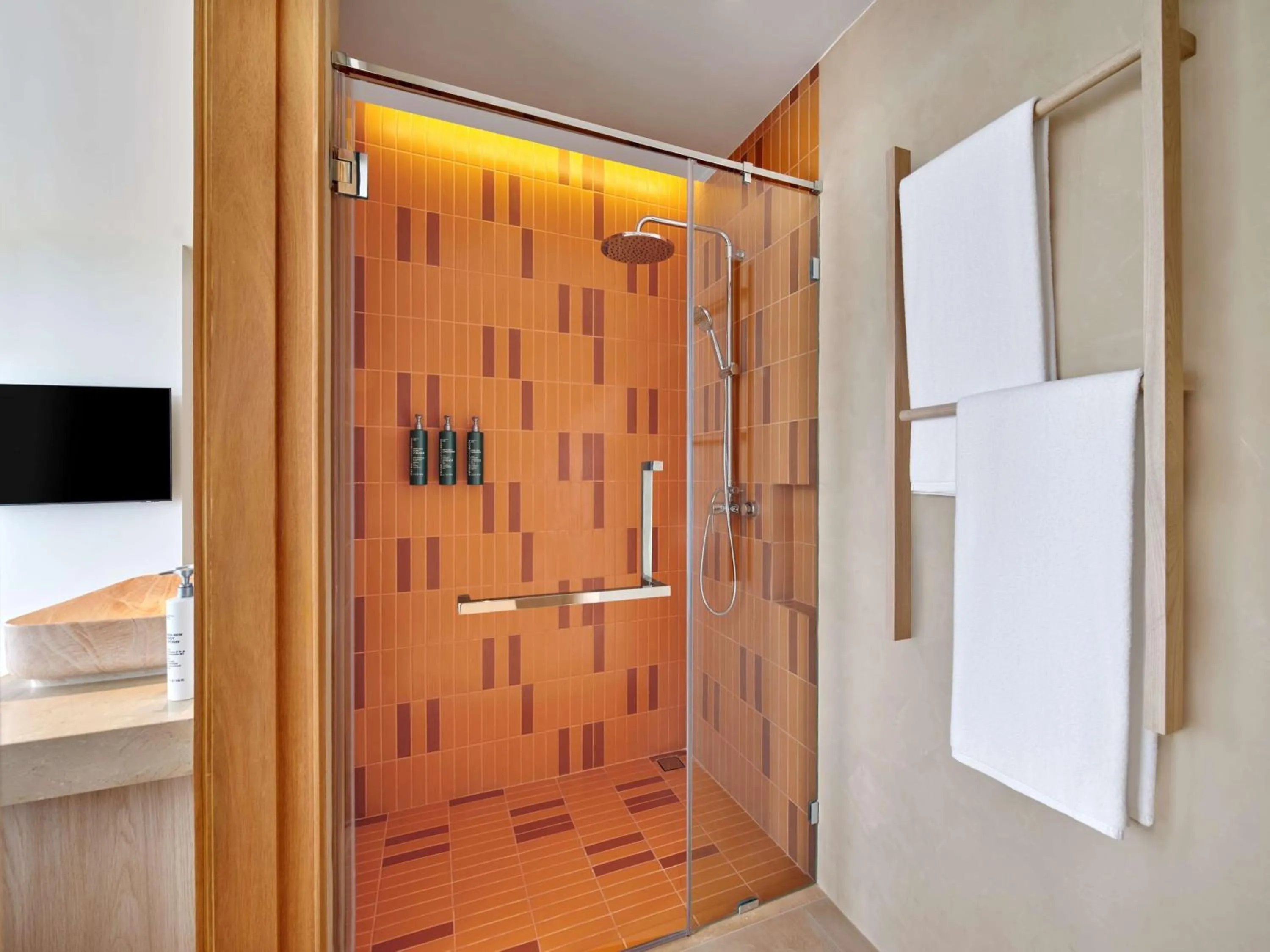 Bathroom in Hilton Garden Inn Rayong