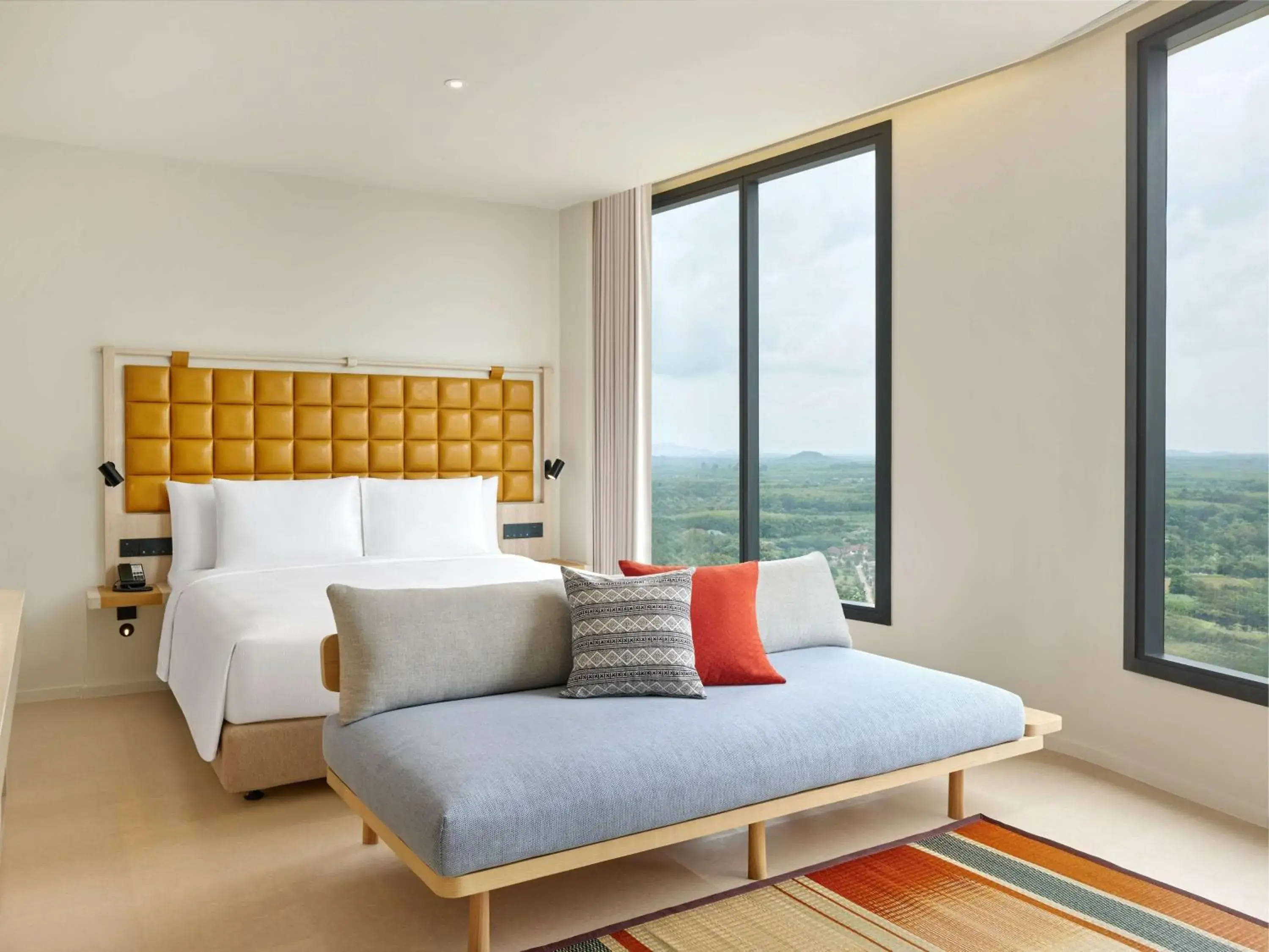 Living room, Bed in Hilton Garden Inn Rayong Living room, Bed in Hilton Garden Inn Rayong