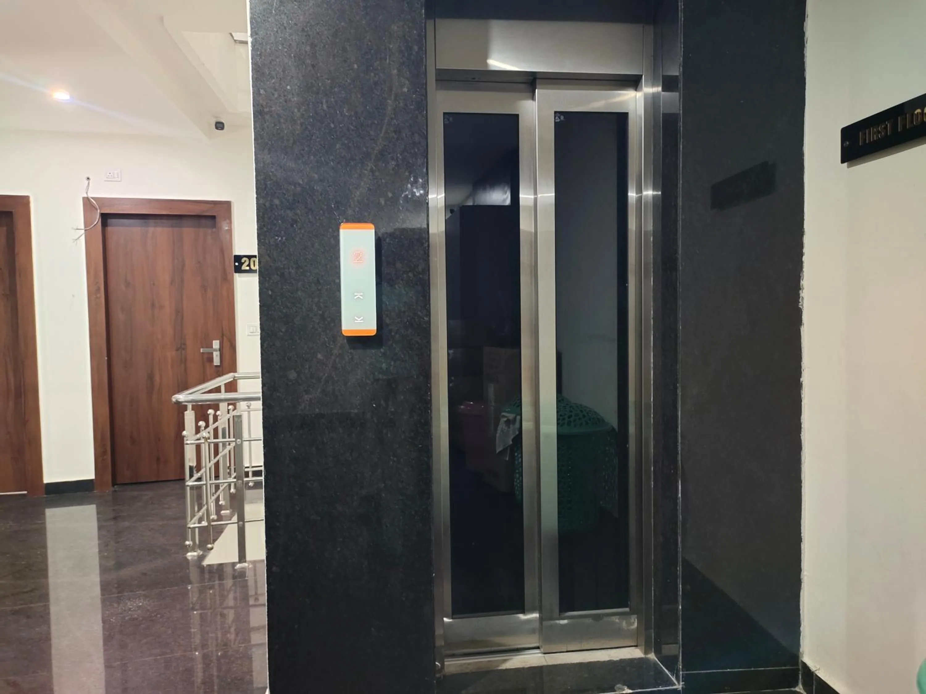 elevator in Hotel SkyLand