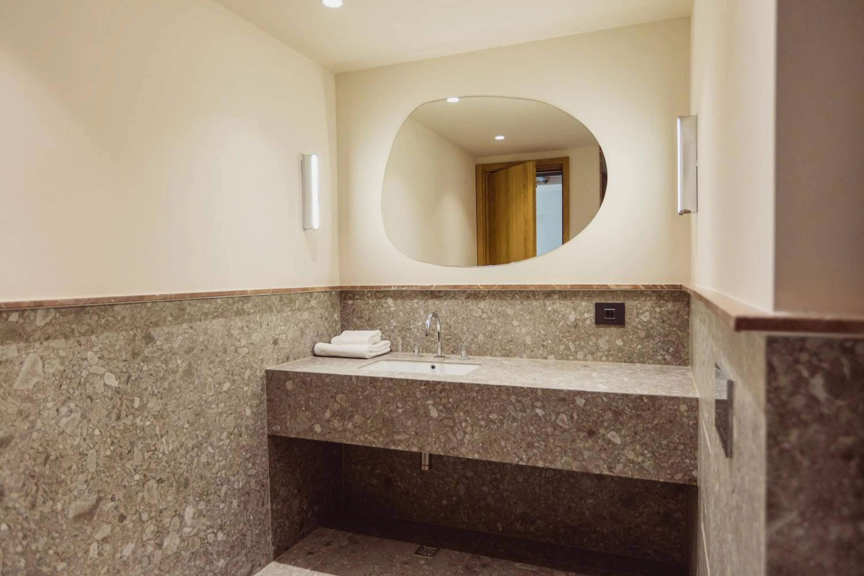 Bathroom in Aparthotel Craiova