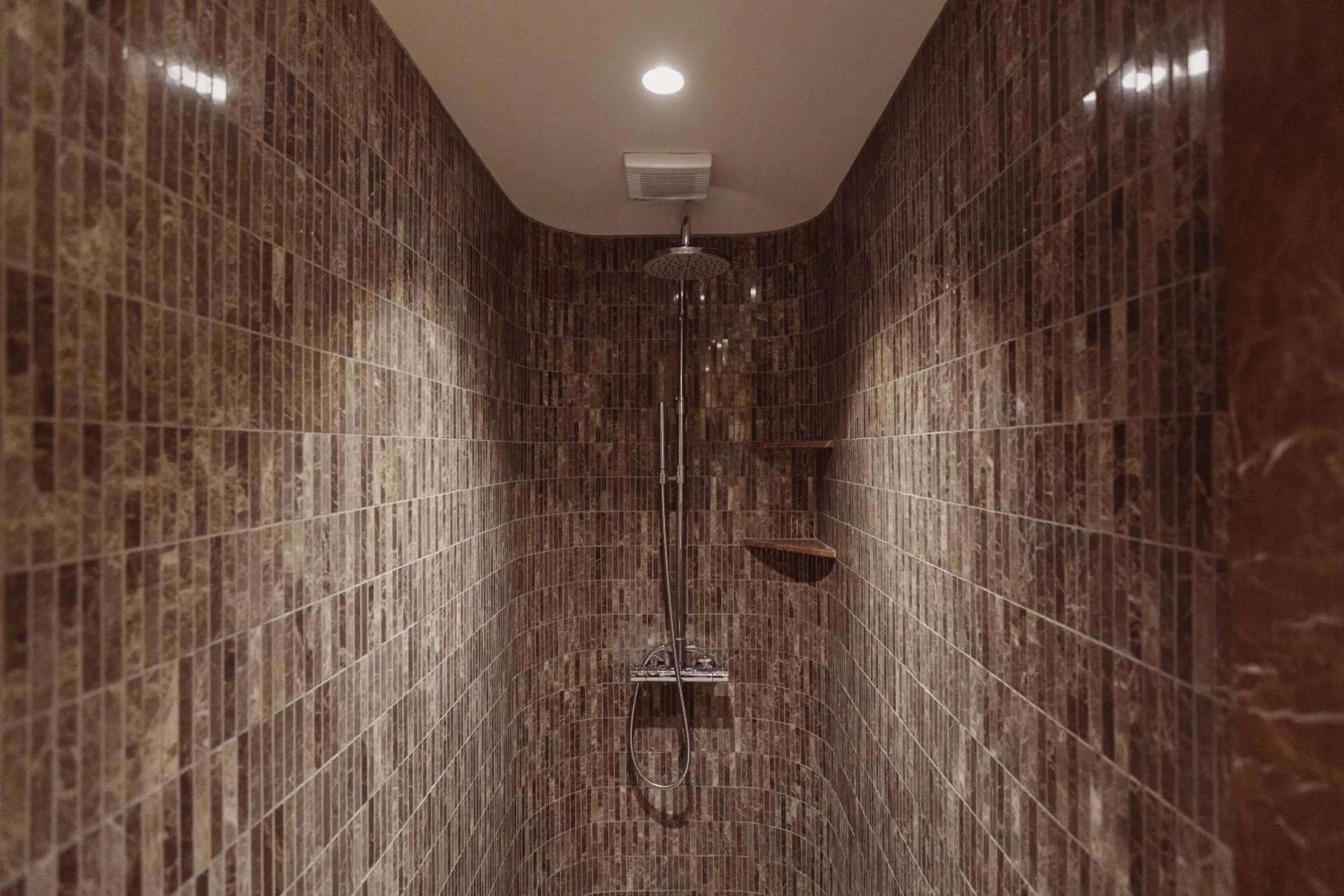 Shower in Aparthotel Craiova