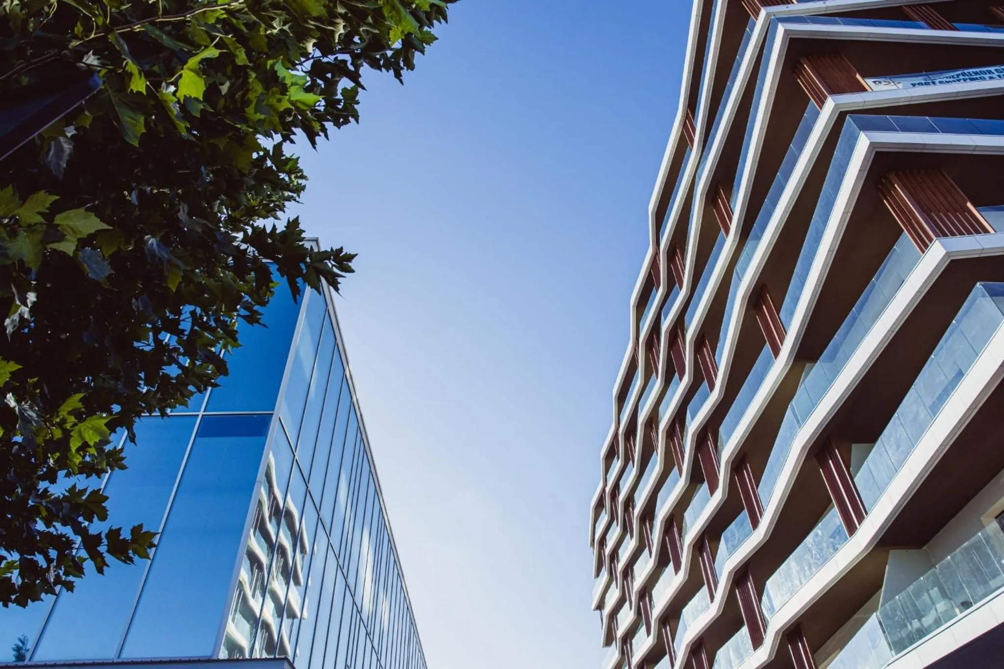 Property building in Aparthotel Craiova
