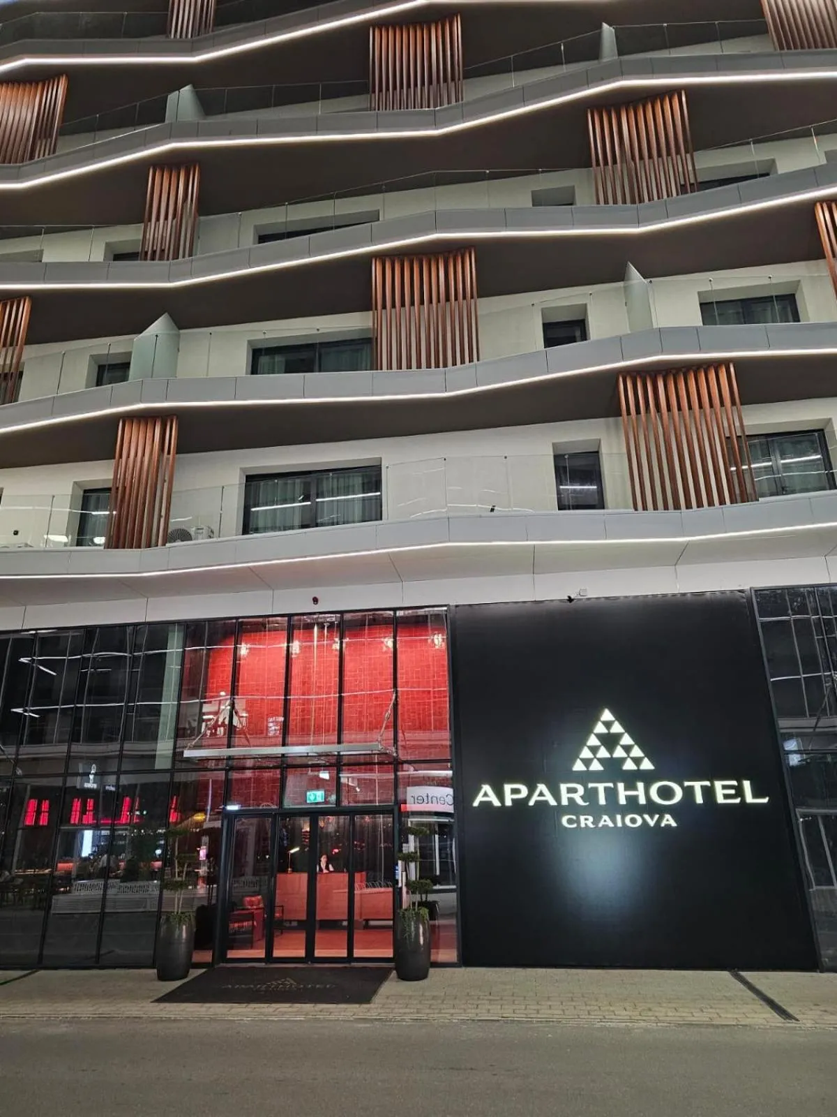 Property building in Aparthotel Craiova