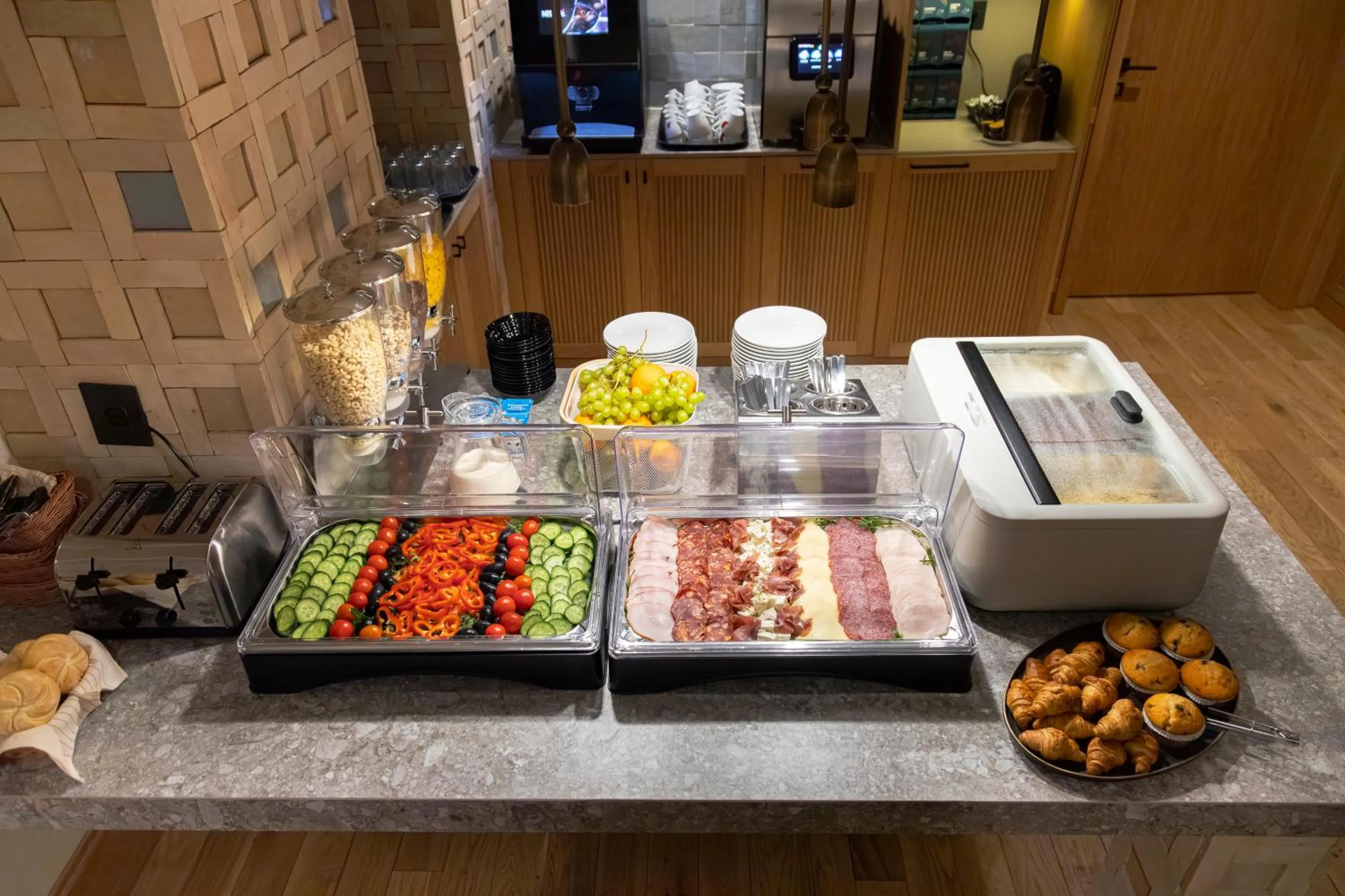 Breakfast in Aparthotel Craiova