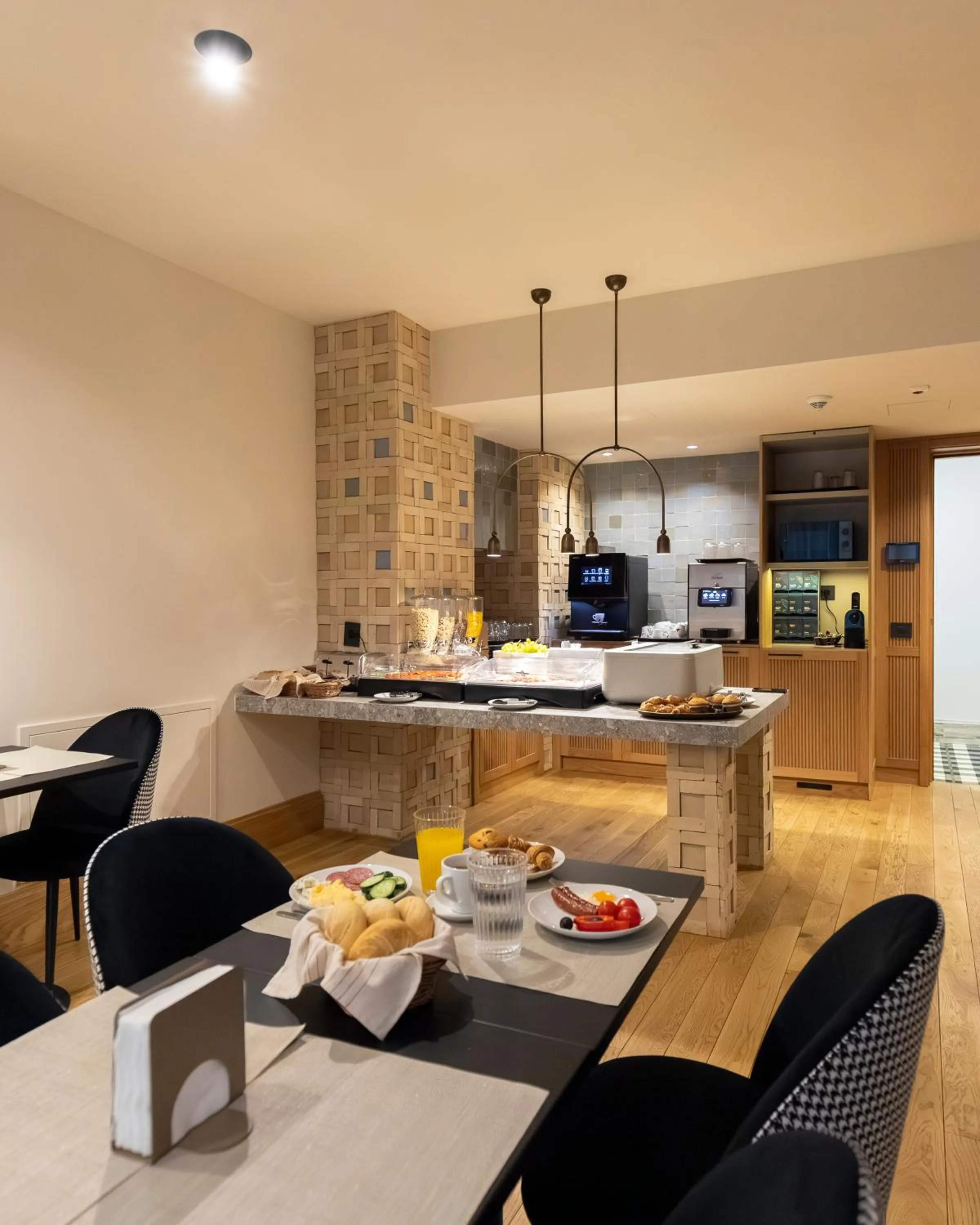 Breakfast in Aparthotel Craiova