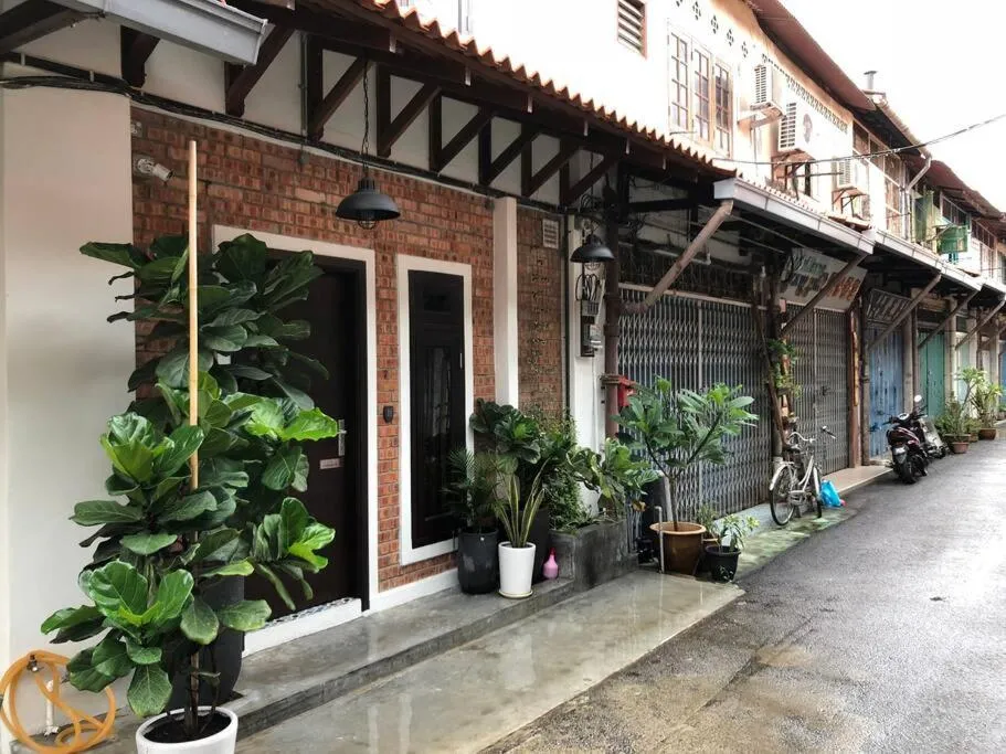 3 Jambatan Steps to Jonker & Riverside