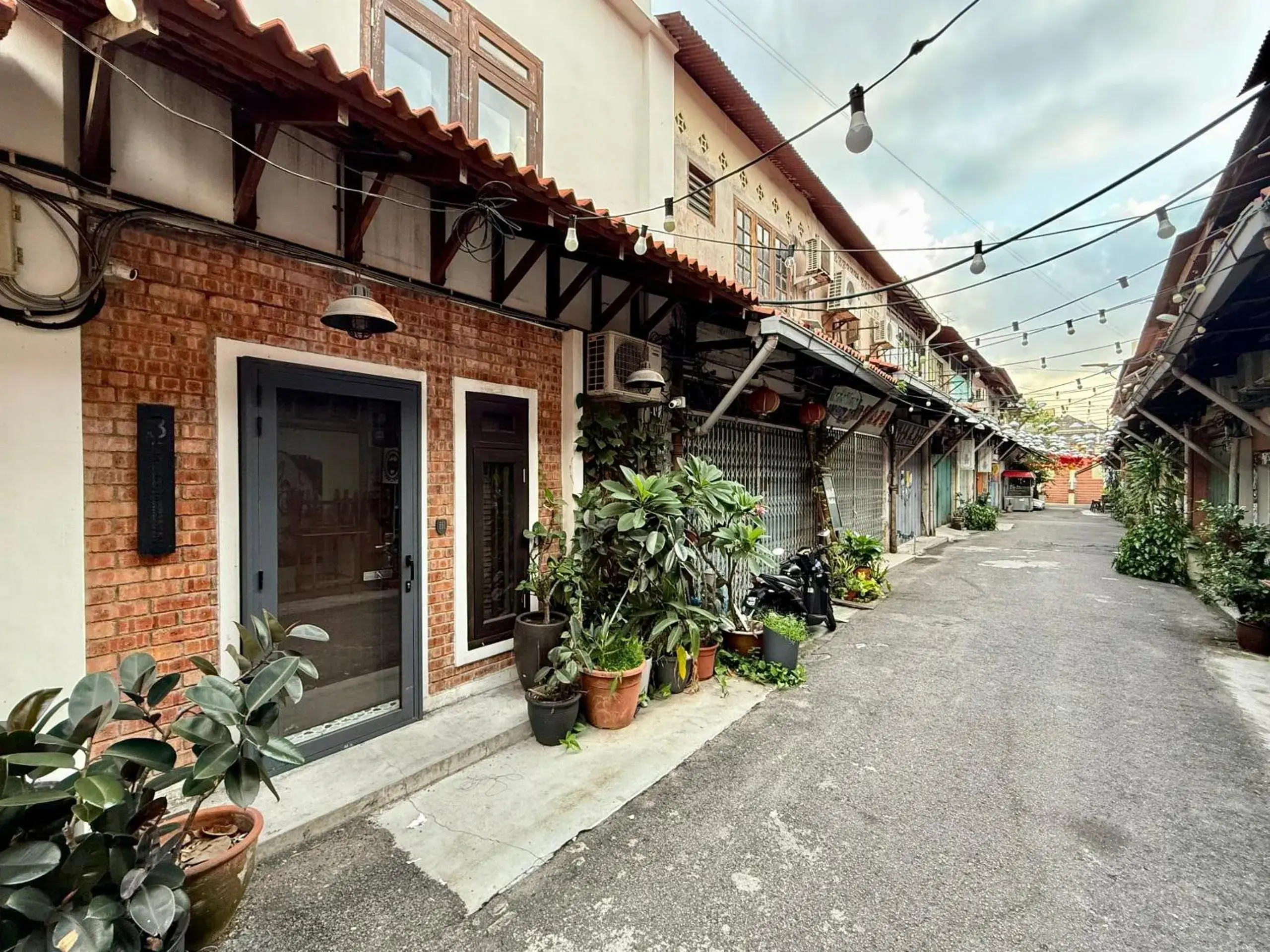 3 Jambatan Steps to Jonker & Riverside 3 Jambatan Steps to Jonker & Riverside