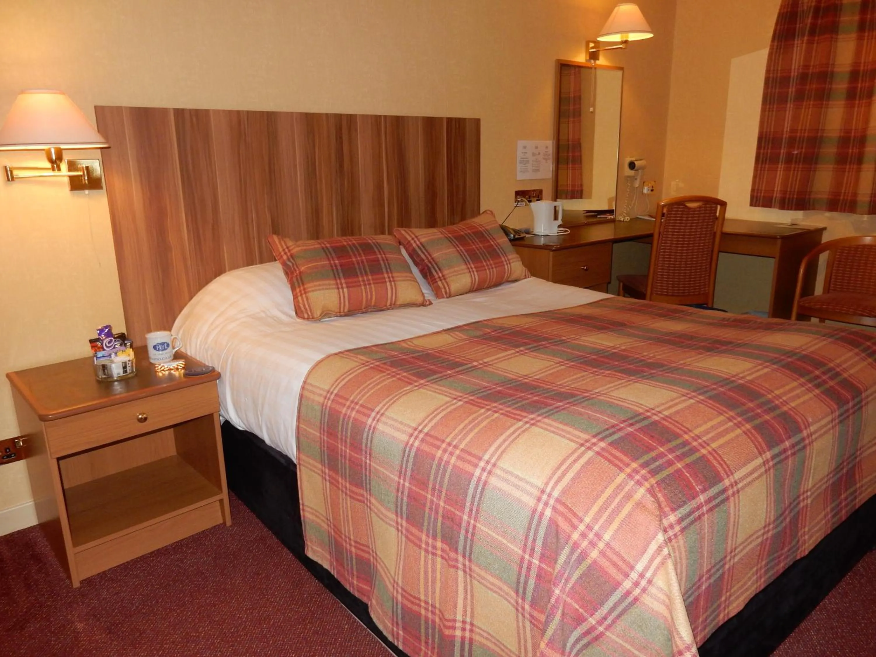 Photo of the whole room, Bed in Park Hotel