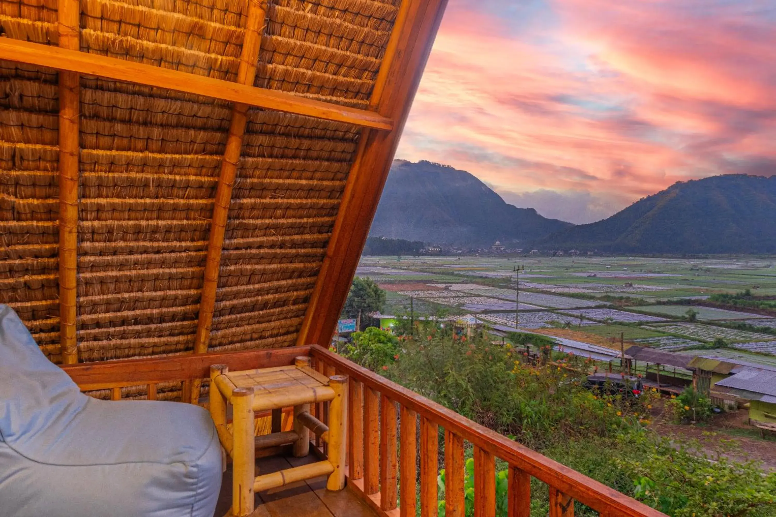 Bale Aur Sembalun Bale Aur Sembalun