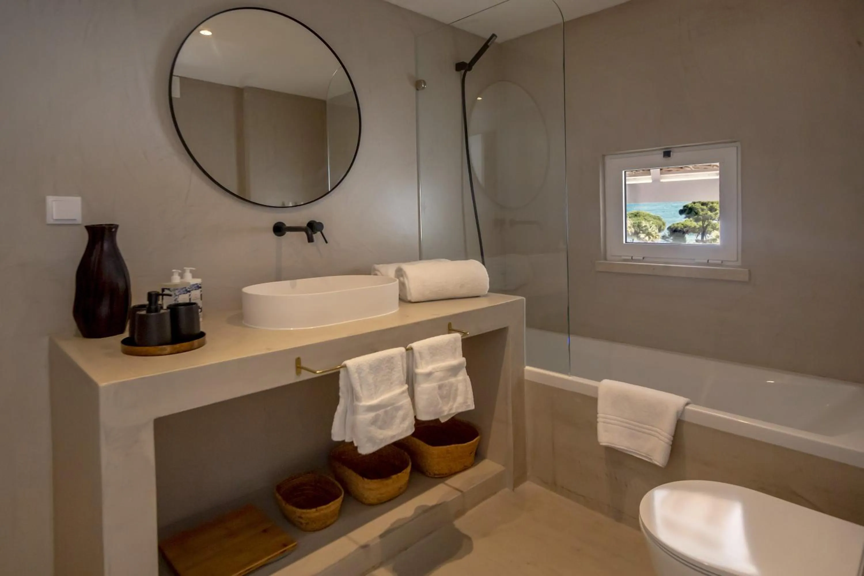 Bathroom in Villas d'Água Beachfront Resort