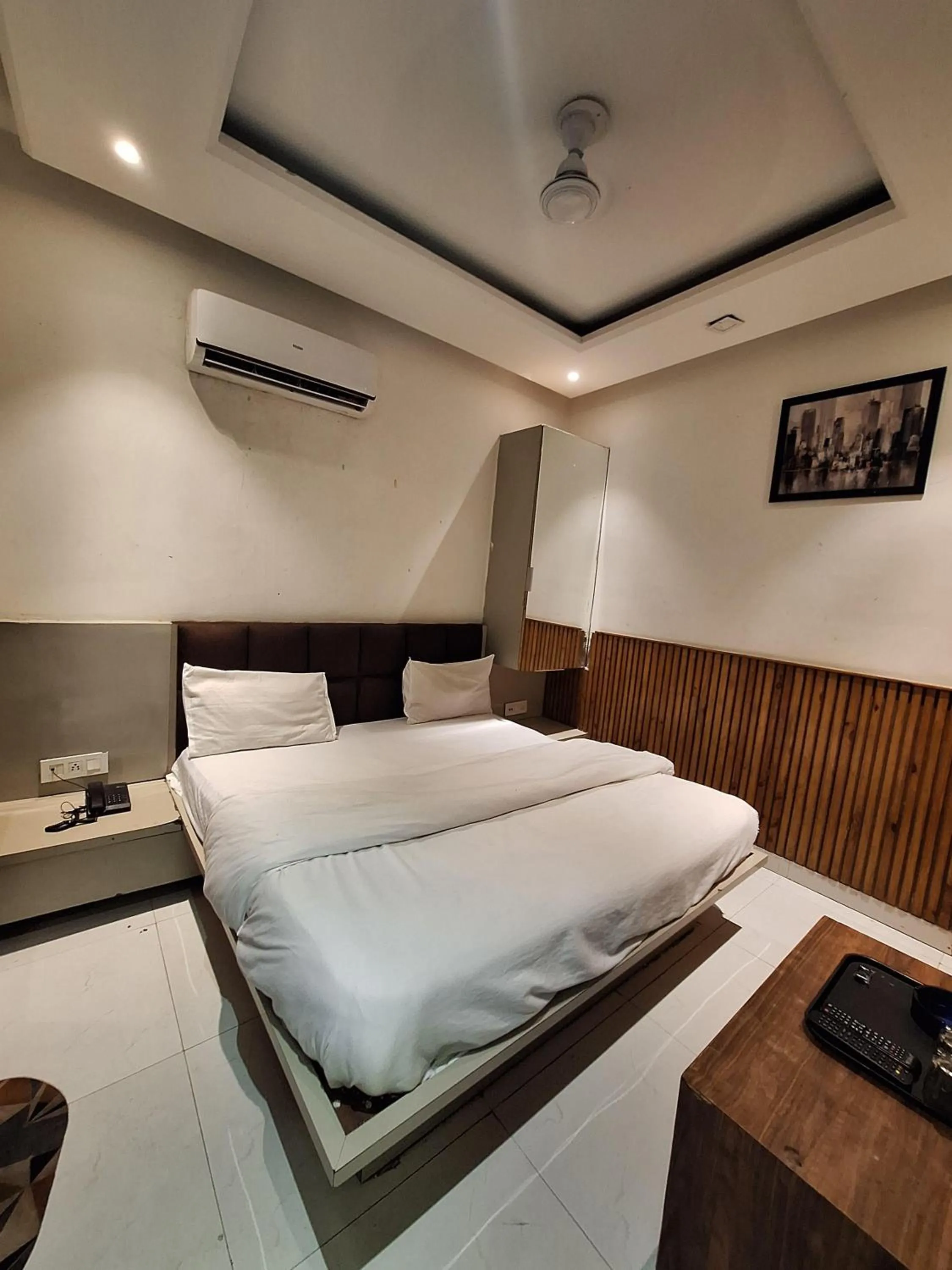 Bed in Hotel Seventh Heaven