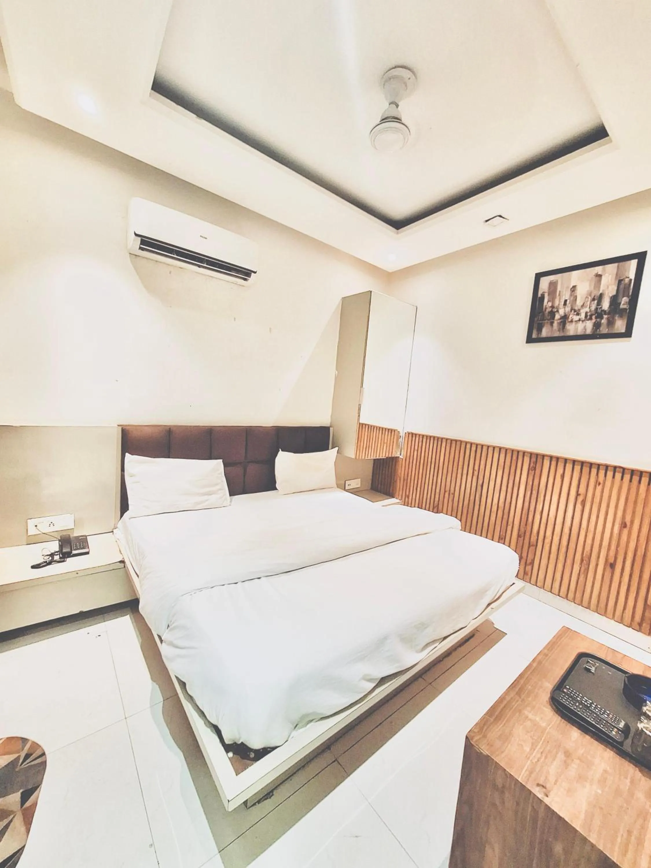 Bed in Hotel Seventh Heaven