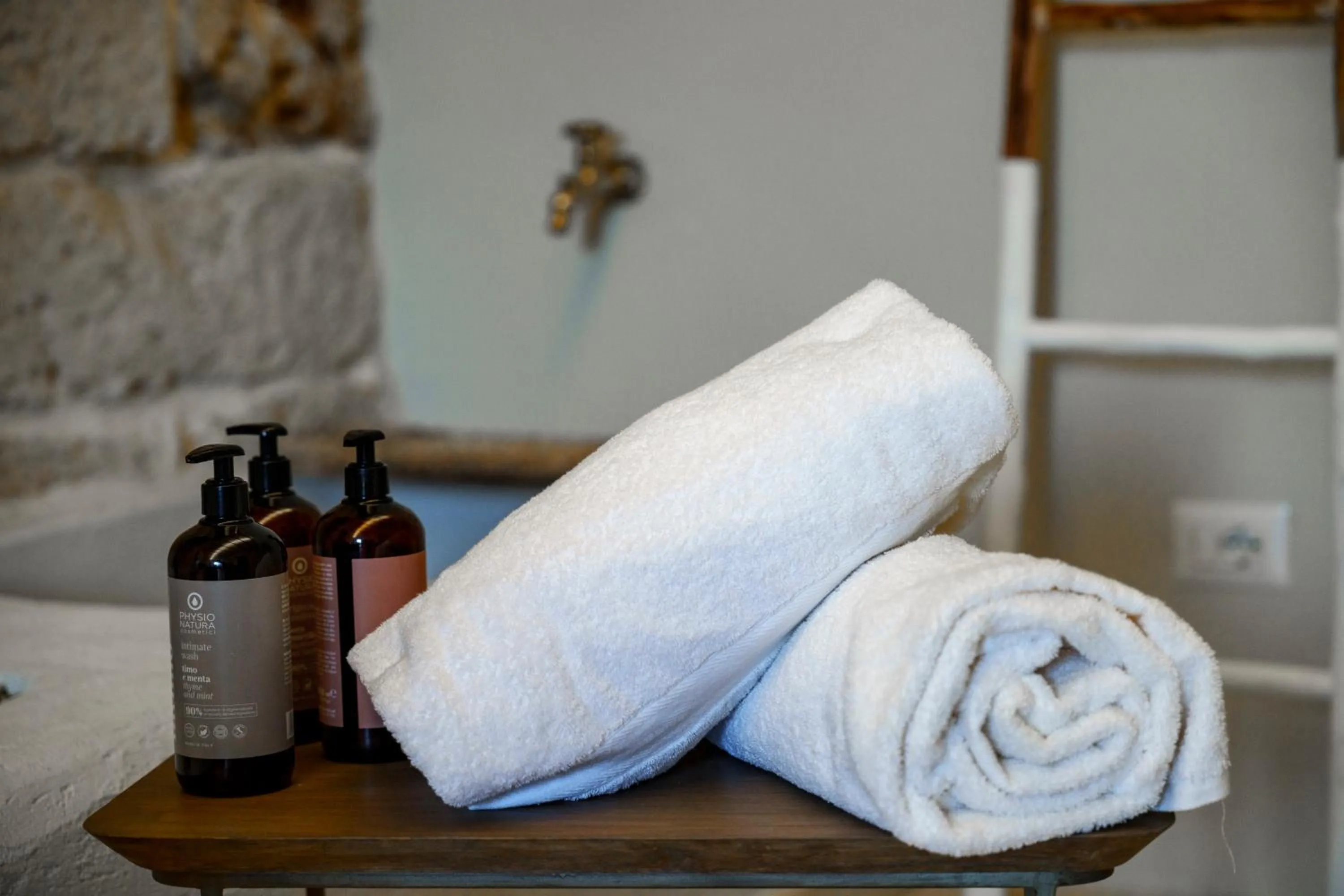 Bathroom in Villa Neviera Wine Resort & Spa by Cantine Due Palme