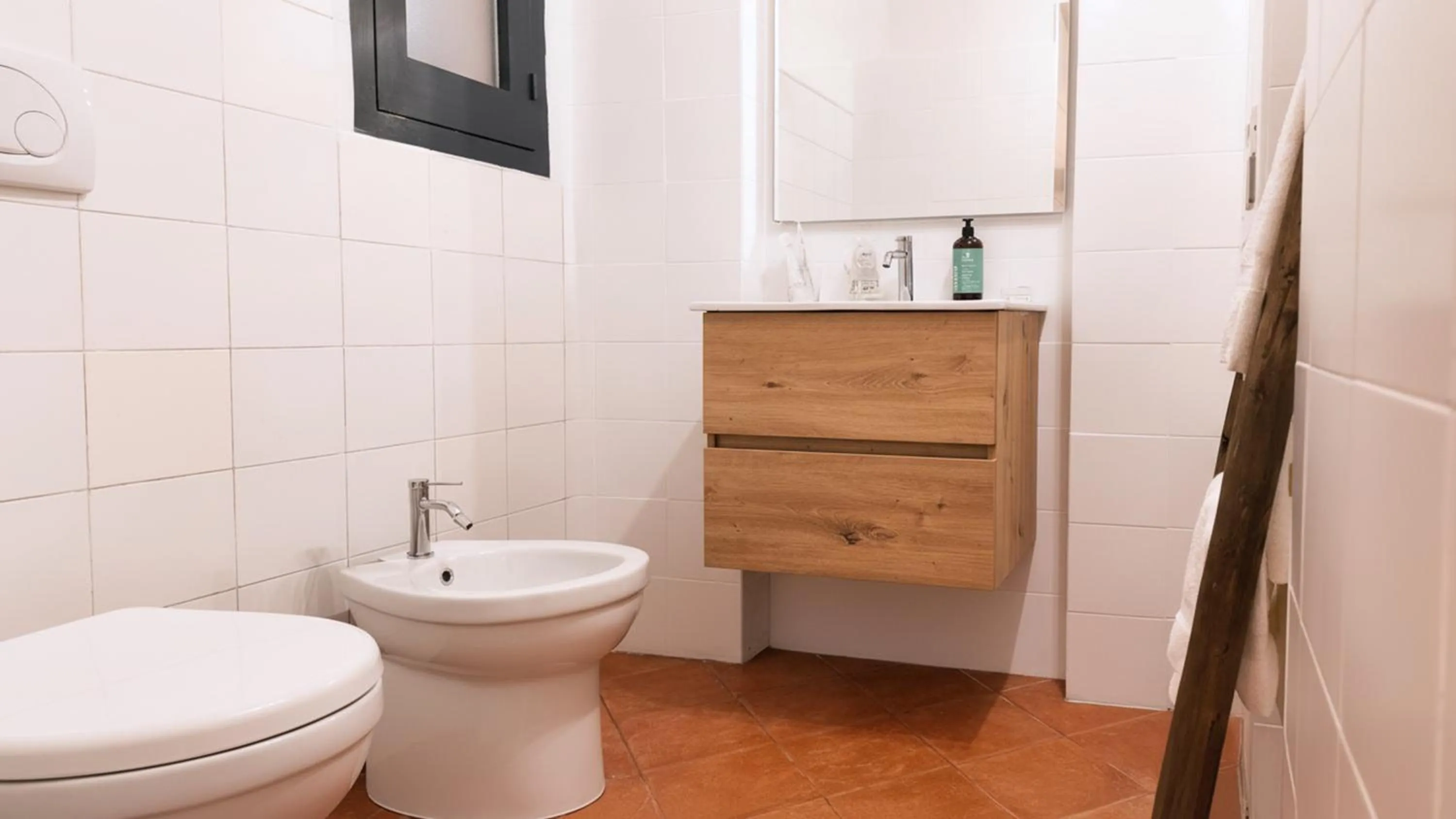 Toilet in Villa Neviera Wine Resort & Spa by Cantine Due Palme