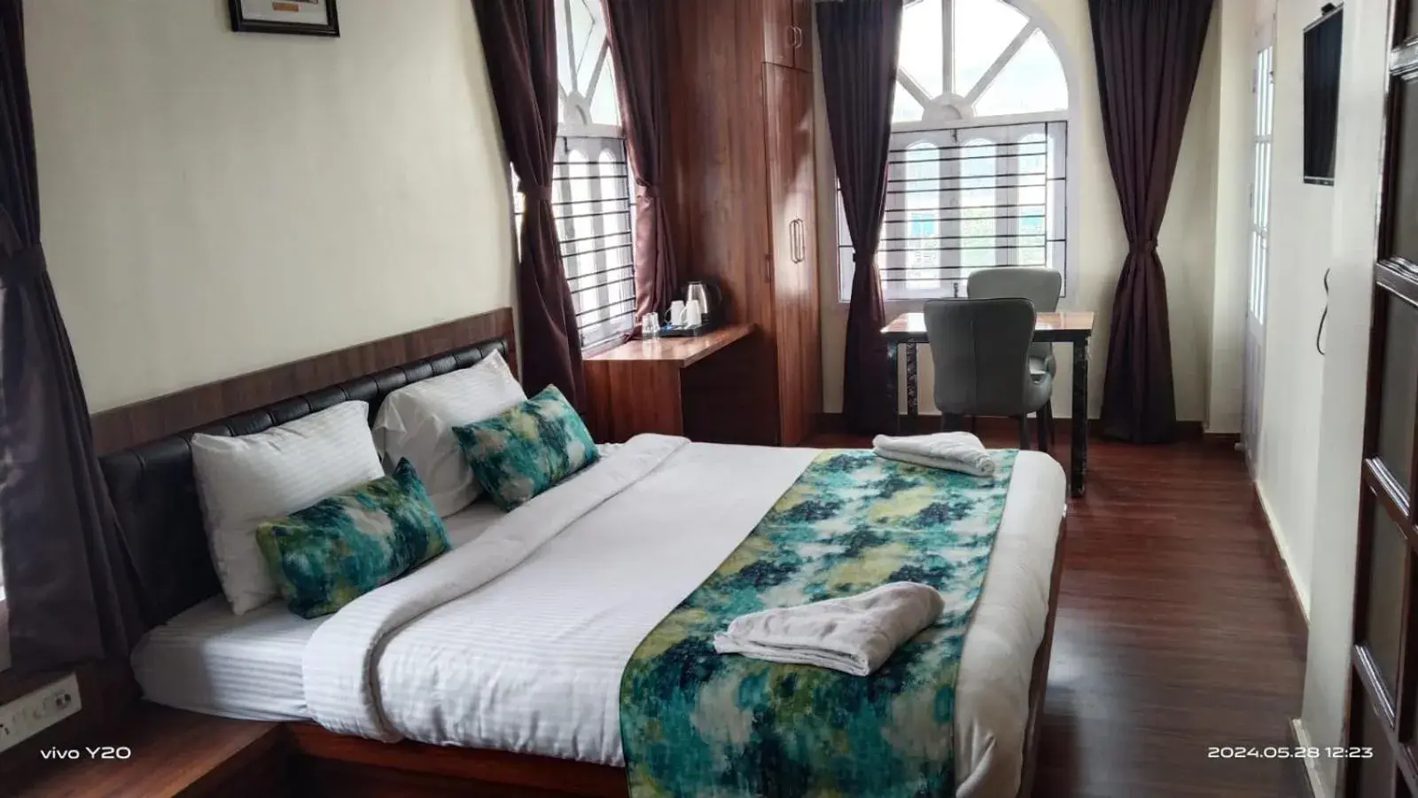 Bedroom, Bed in Hotel Kolkata Bedroom, Bed in Hotel Kolkata